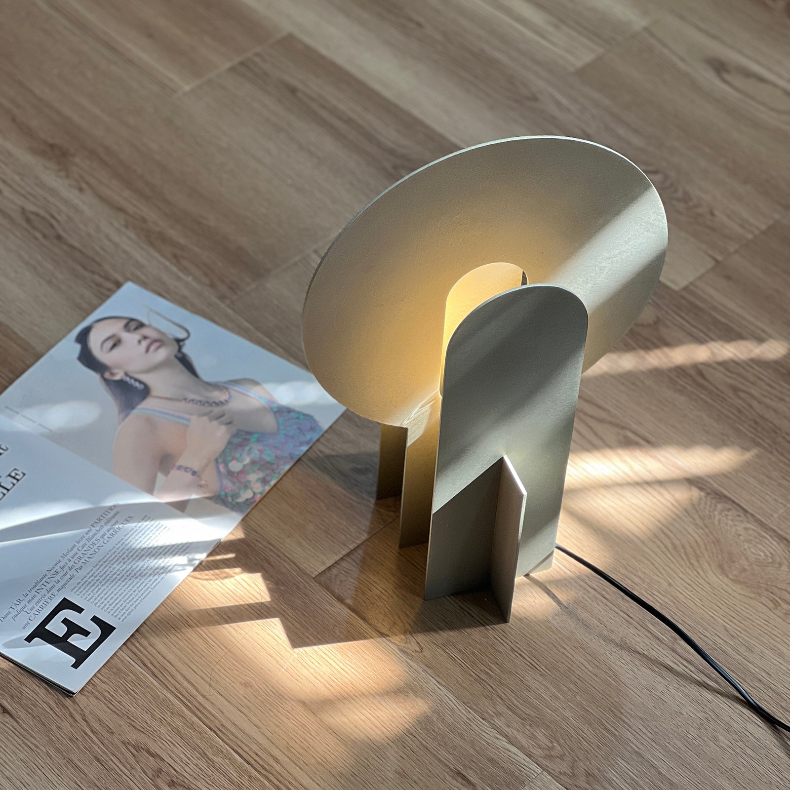 Solvique Arch Marble Table Lamp