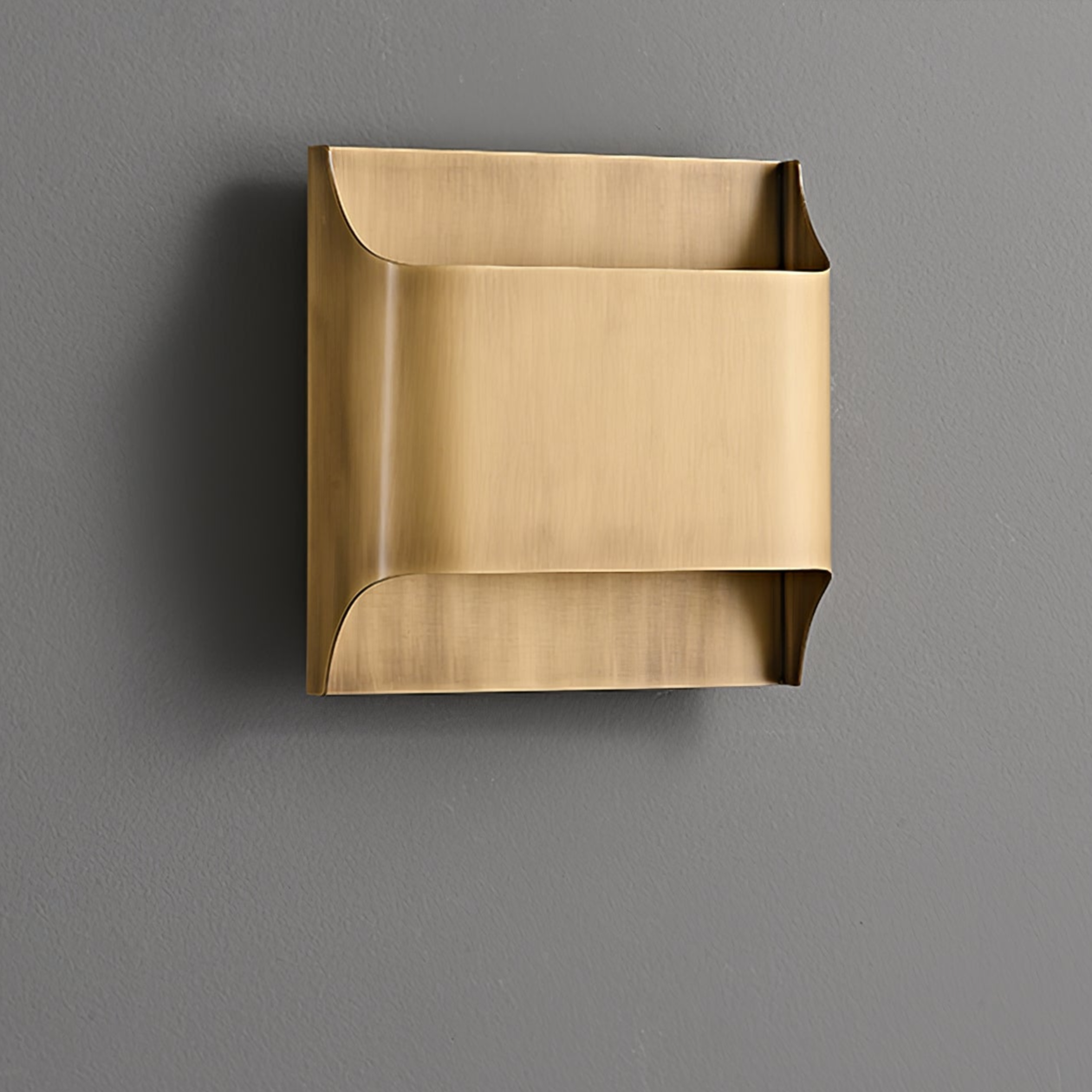 Hardy Nordic Art Brass Wall Lamp