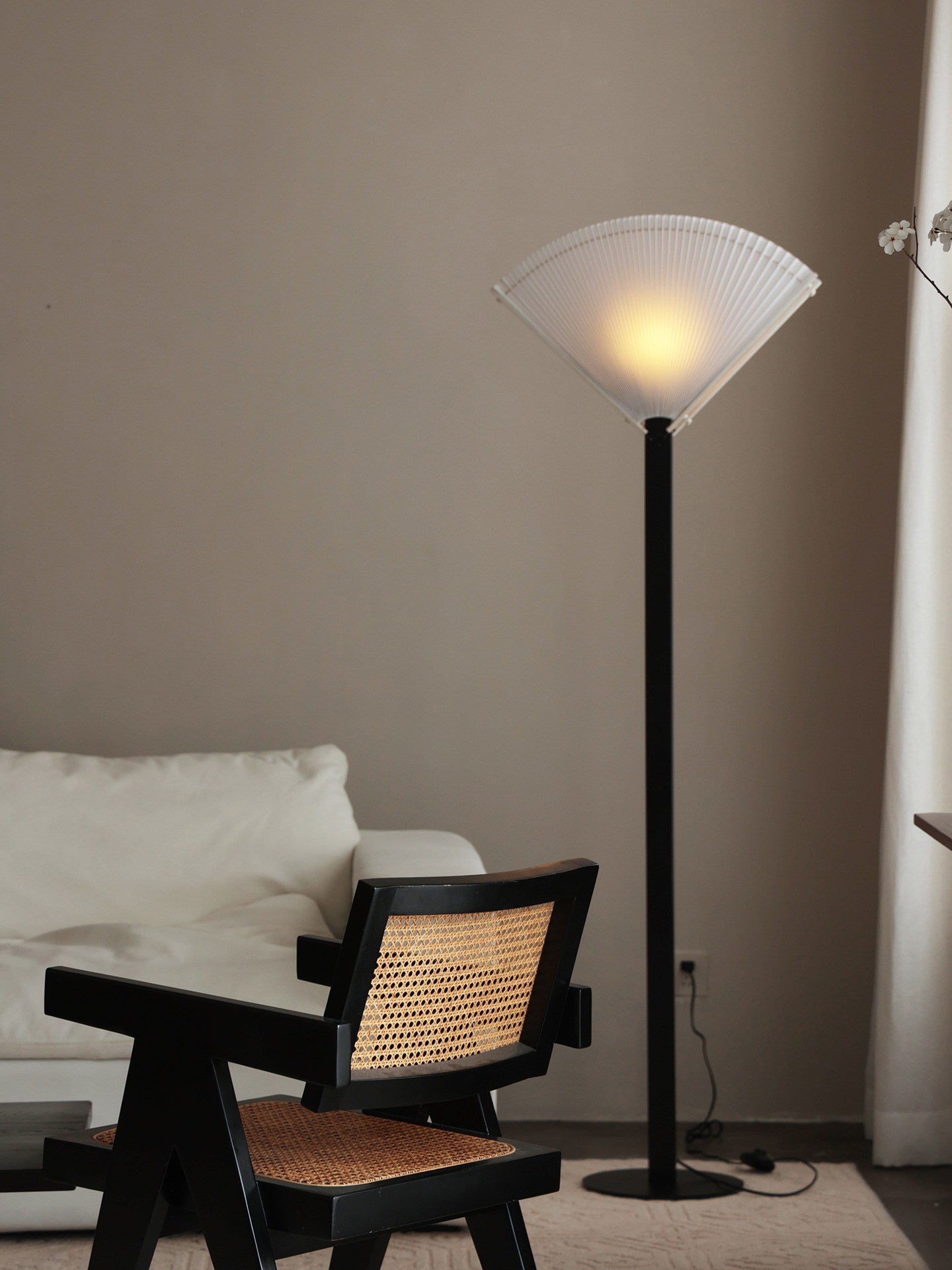 Pleated Fan Floor Lamp