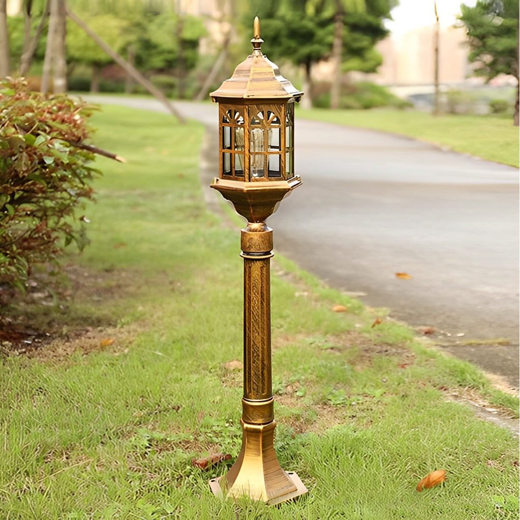 Solitary Elegant Pathway Aluminum Outdoor Post Lights