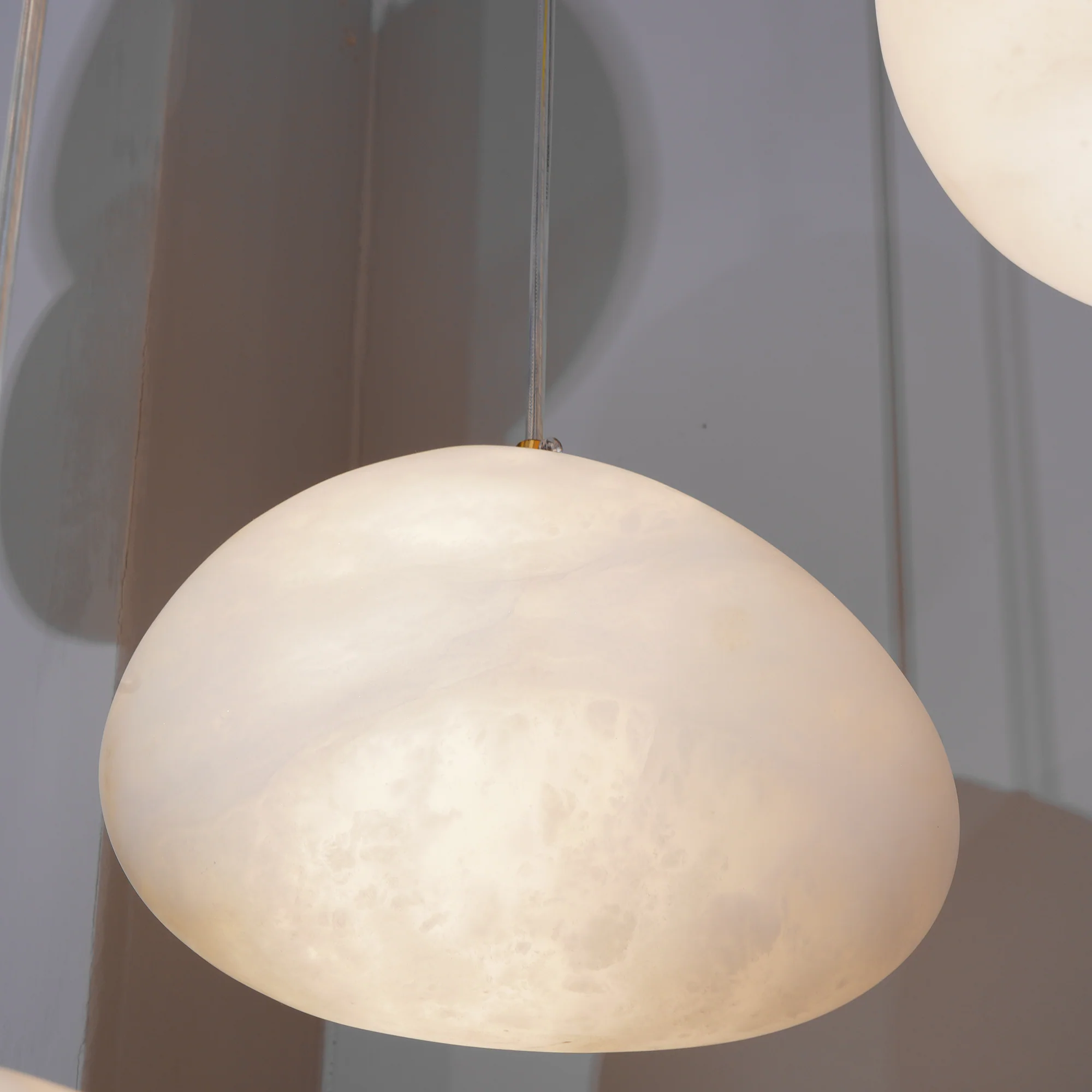 Nivisaya Pebbles Alabaster Pendant Lamp