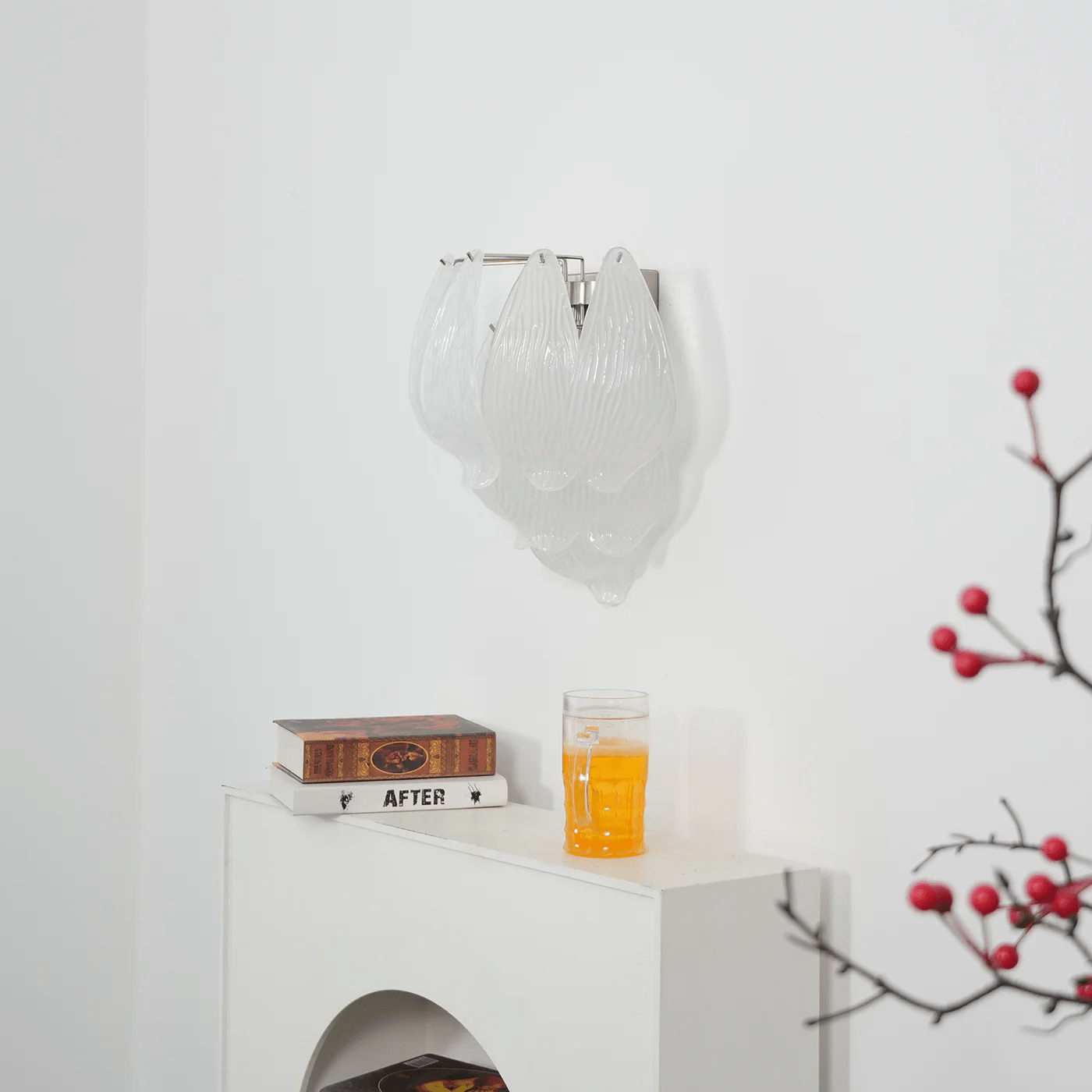 Lioriniella Wall Lamp Murano Glass Petal Frosted Cascading