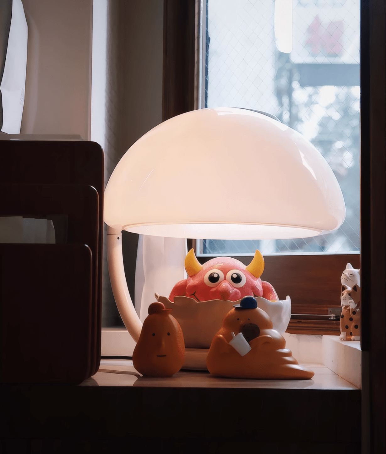 Terialielle Arc Dome Table Lamp