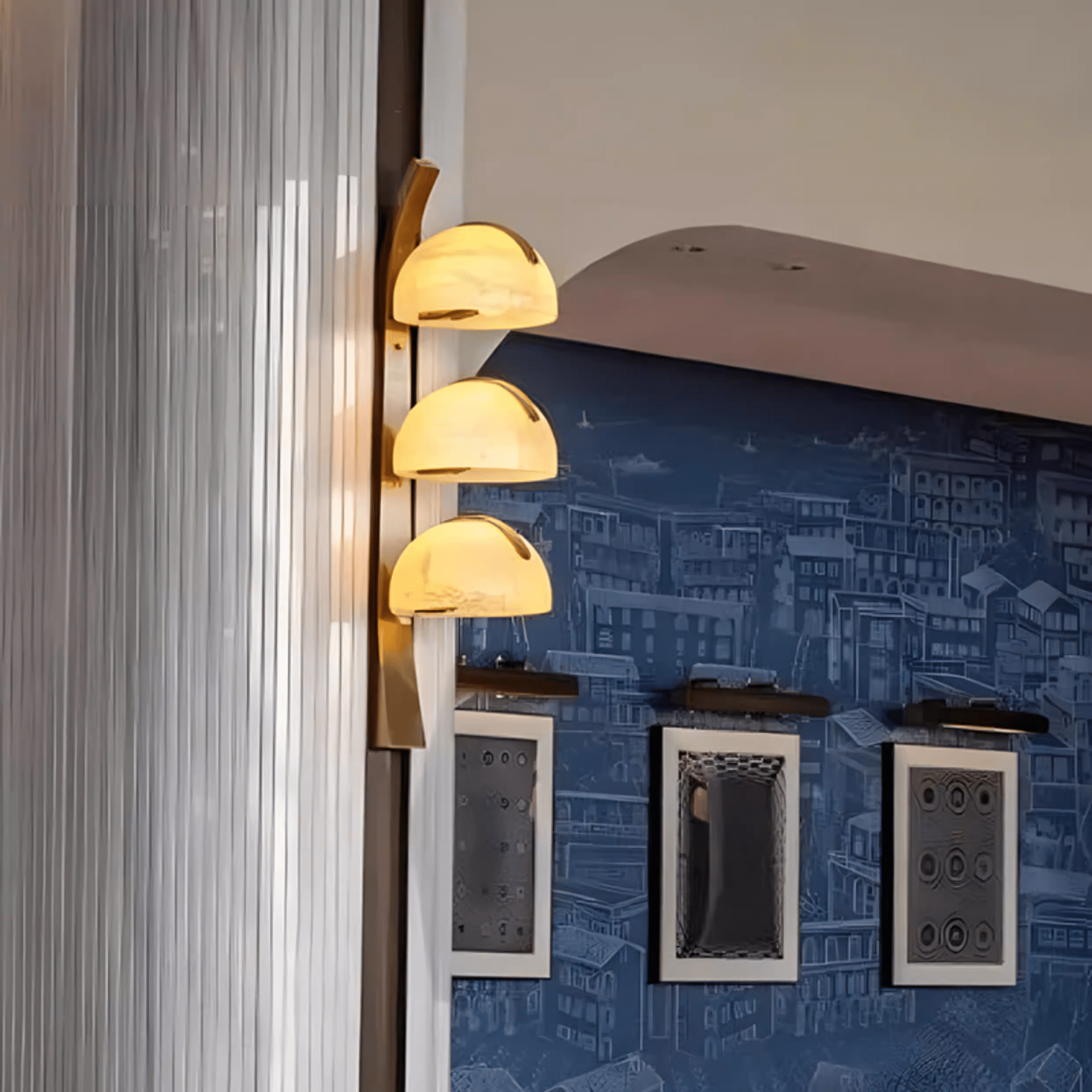 Eiririne Alabaster Wall Lamp