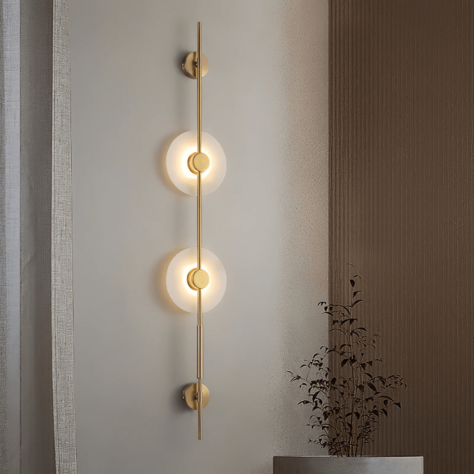 Neron Alabaster Vertical Wall Sconce