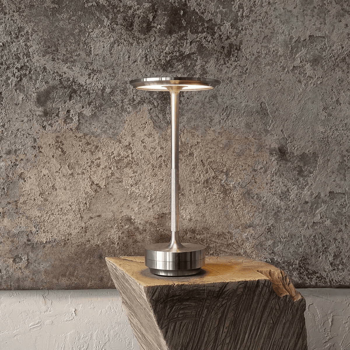 Solvane Rechargeable Table Lamp