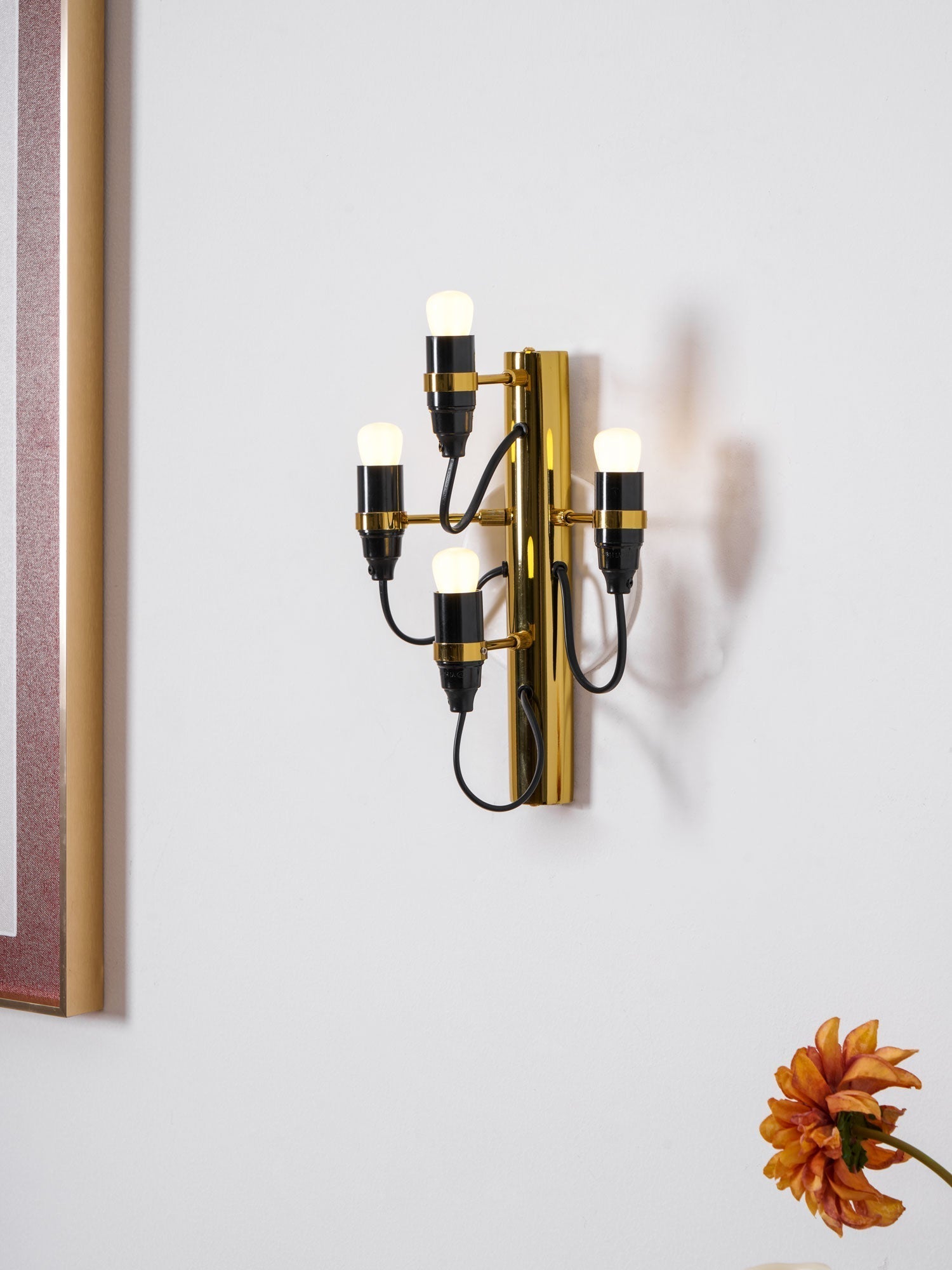 Myraeara Classic Unique Wall Lamp