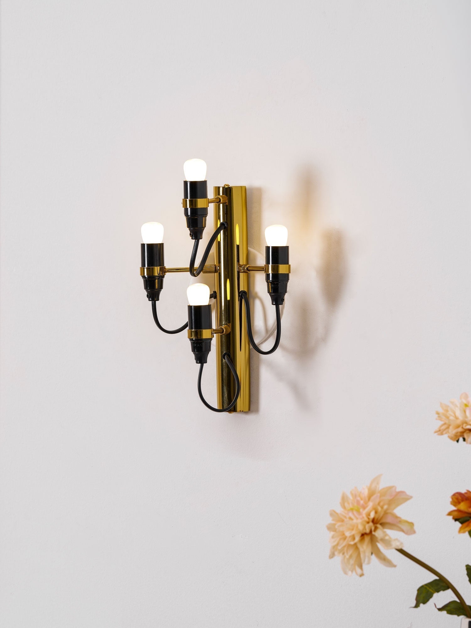 Myraeara Classic Unique Wall Lamp