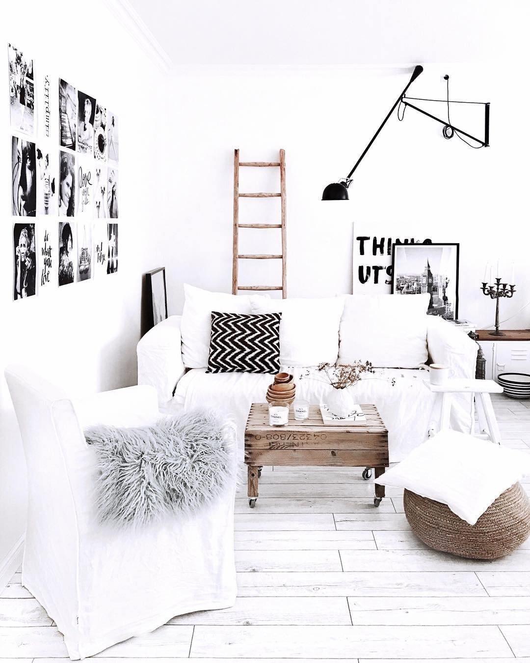 Cid Modern Minimalist Long Arm Wall Lamp