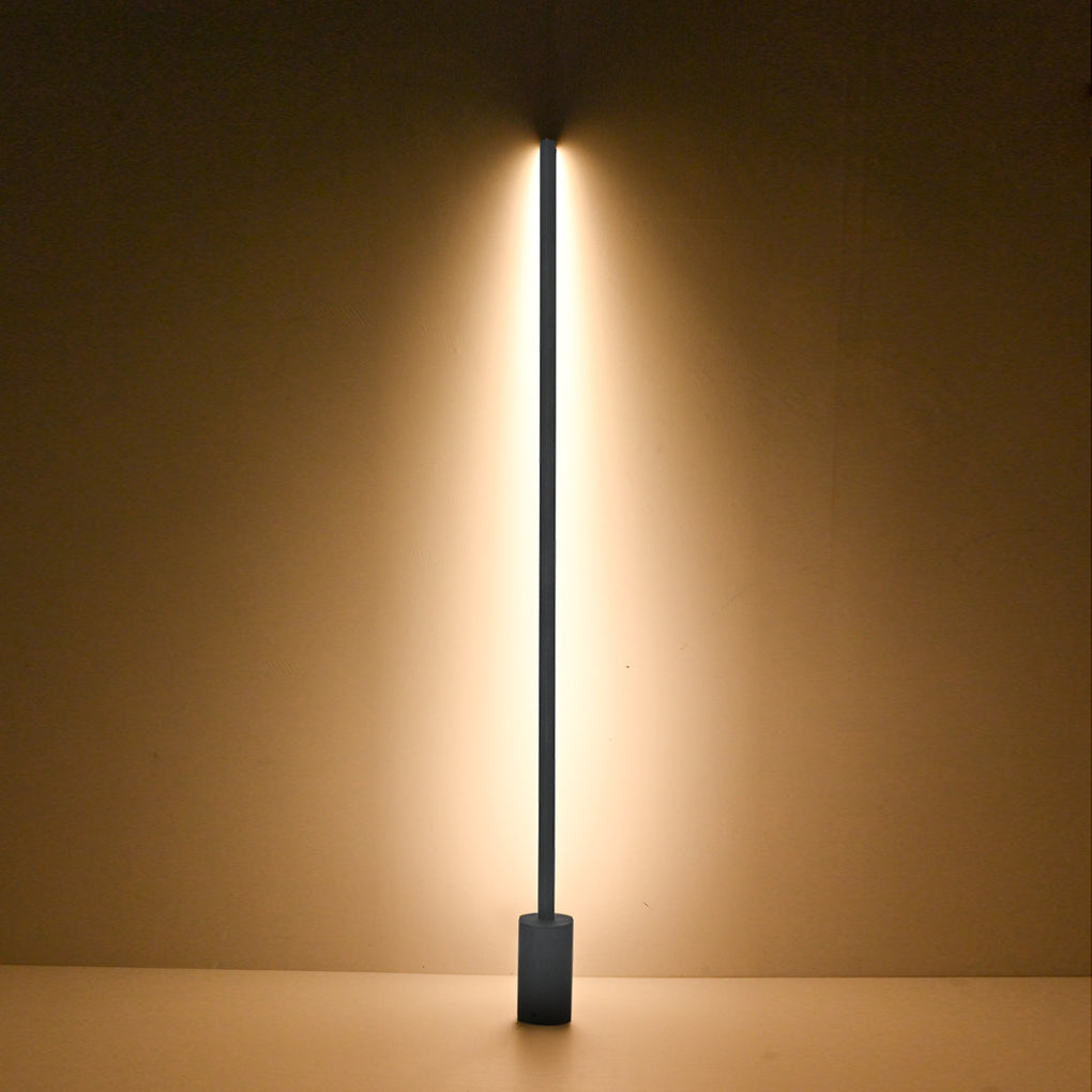 Hayle Minimalist Landscape Linear Aluminum Outdoor Light