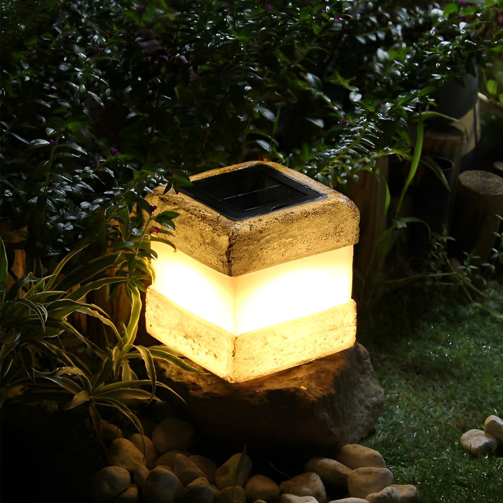 Thunder Sleek Square Solar Resin Garden Lamp