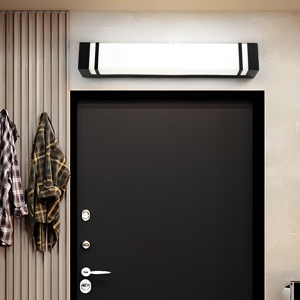 Serene Modern Outdoor Wall Light