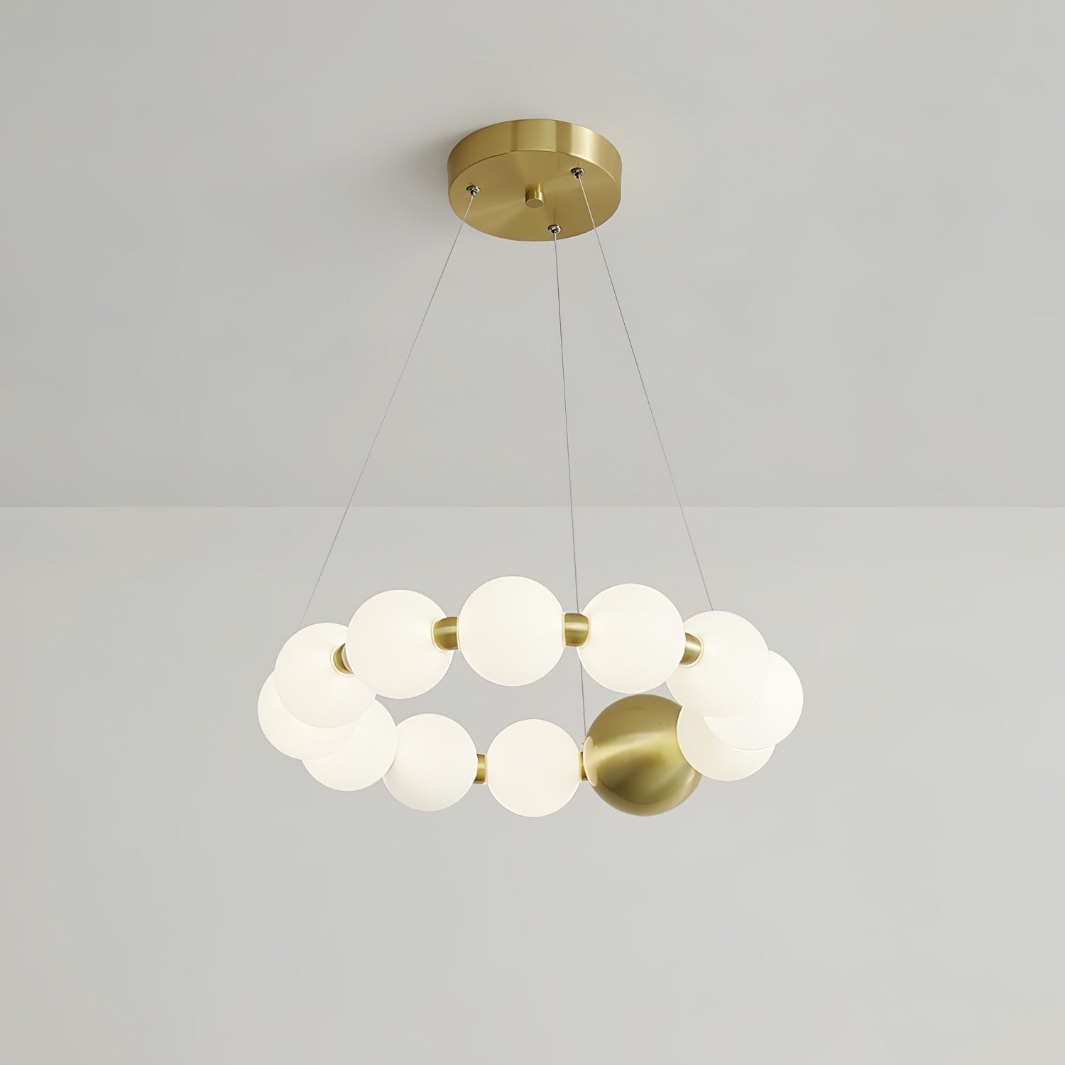 Hevrin Elegance Art Pearls Plastic Chandelier