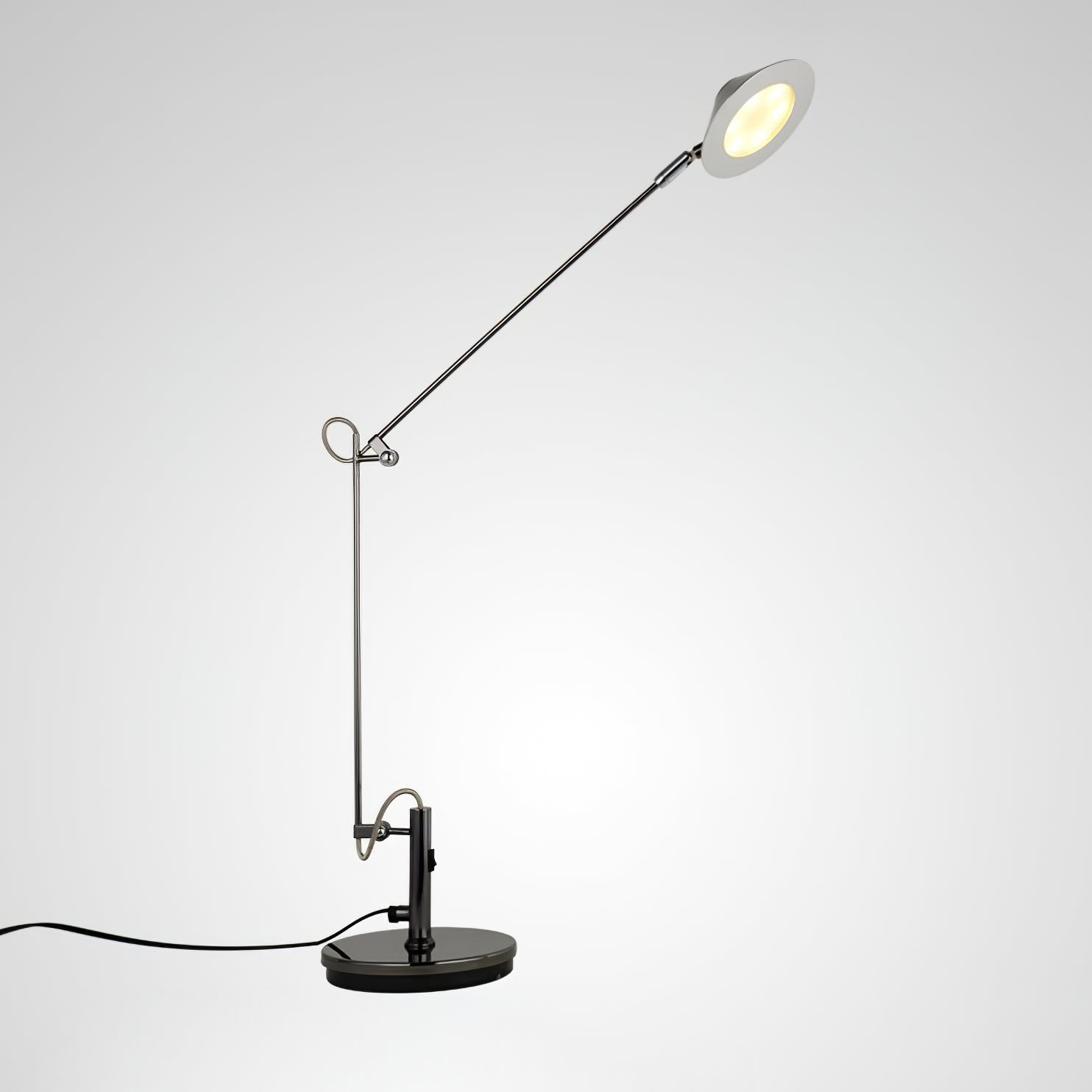 Queden Minimalistic Office Task Lamp