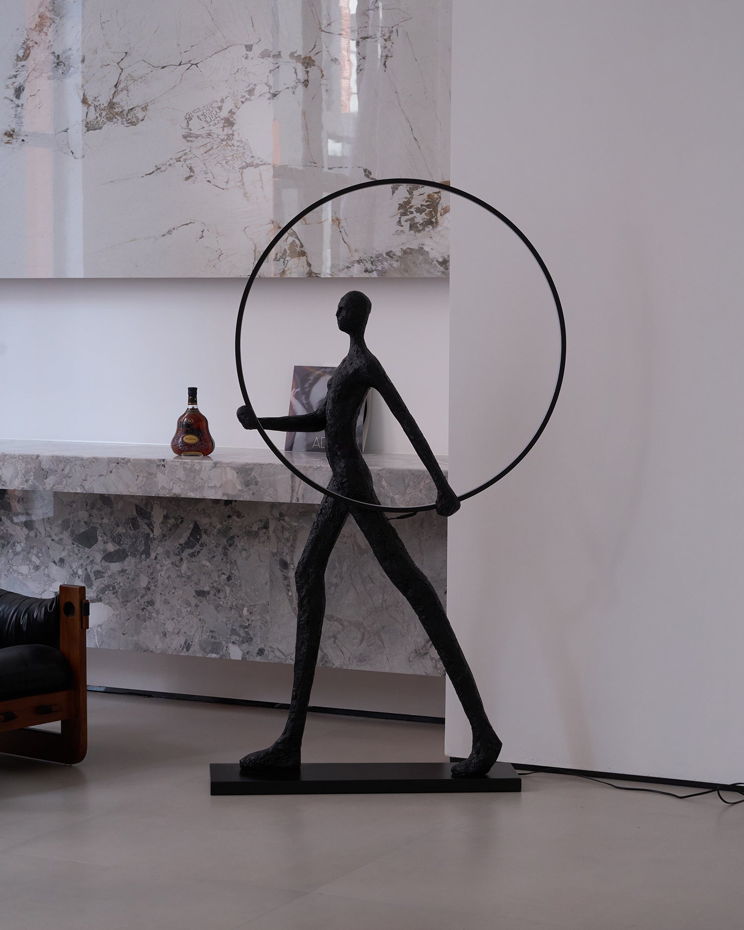 Cirarelia Floor Lamp Sculpture LED Figure