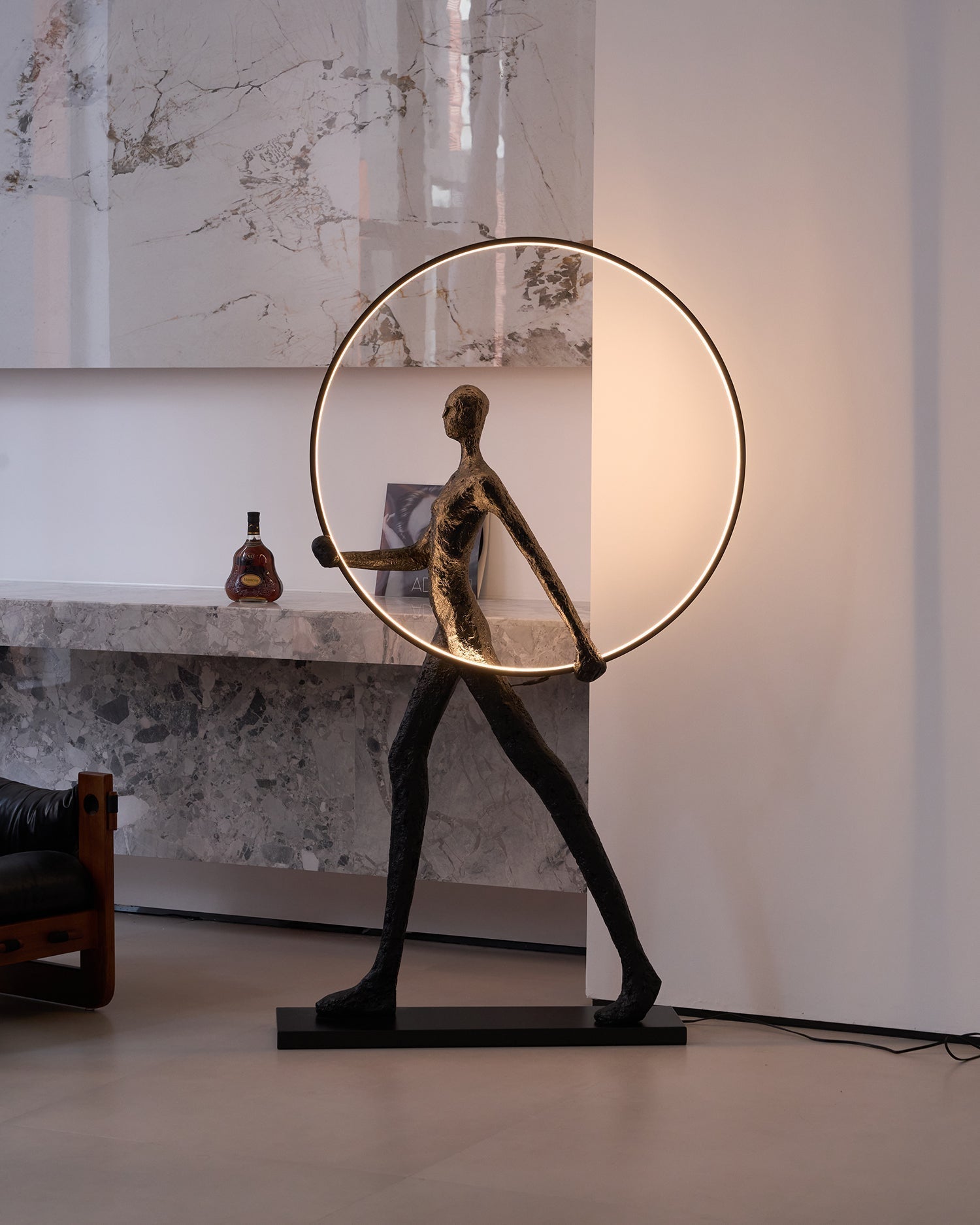 Cirarelia Floor Lamp Sculpture LED Figure