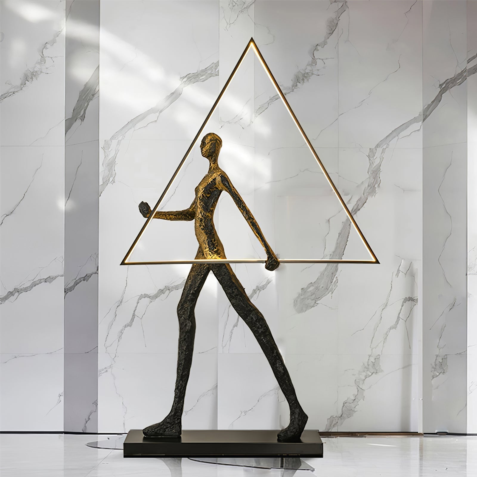 Cirarelia Floor Lamp Sculpture LED Figure