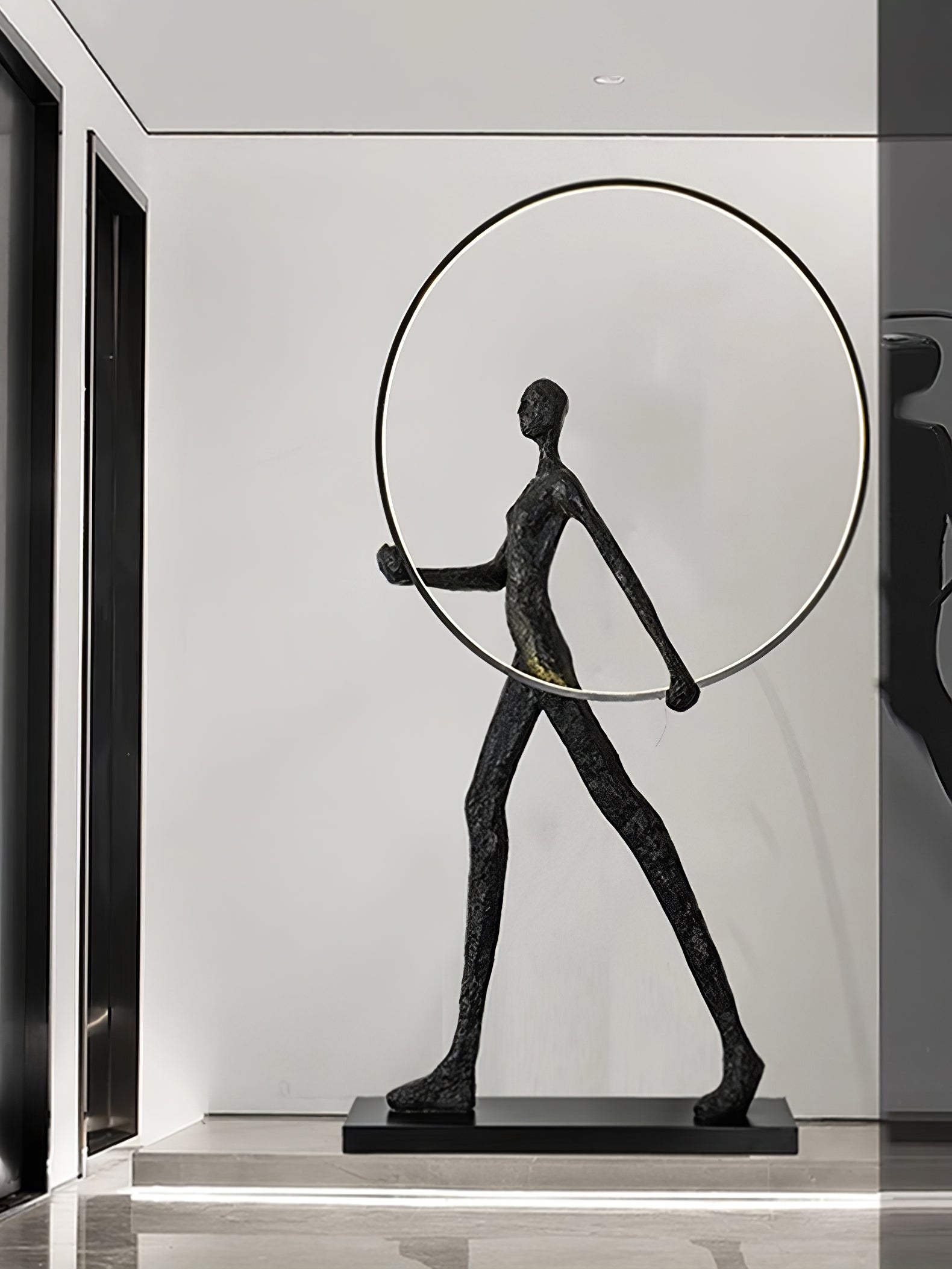 Cirarelia Floor Lamp Sculpture LED Figure