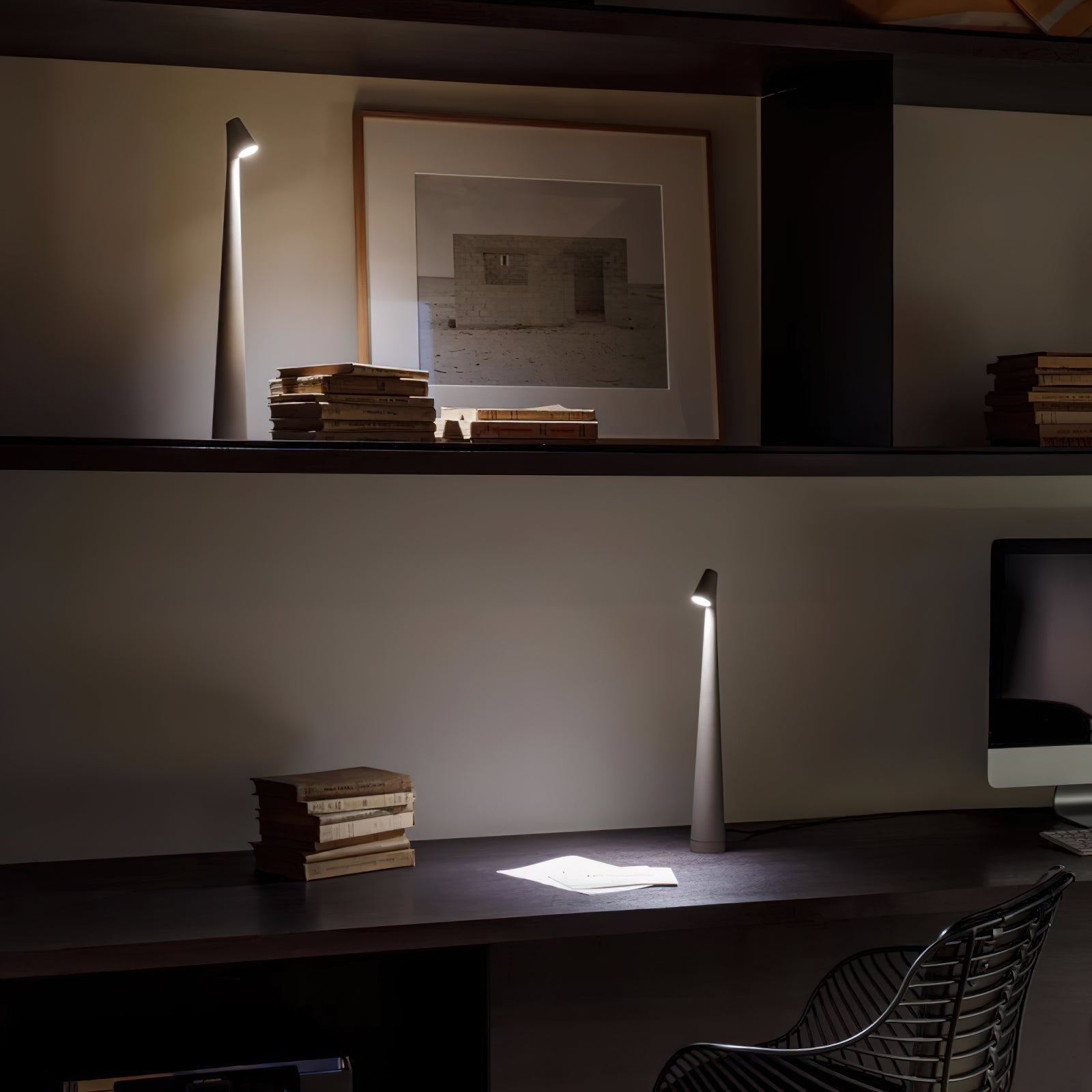 Nirerora Acrylic Minimalist Table Lamp
