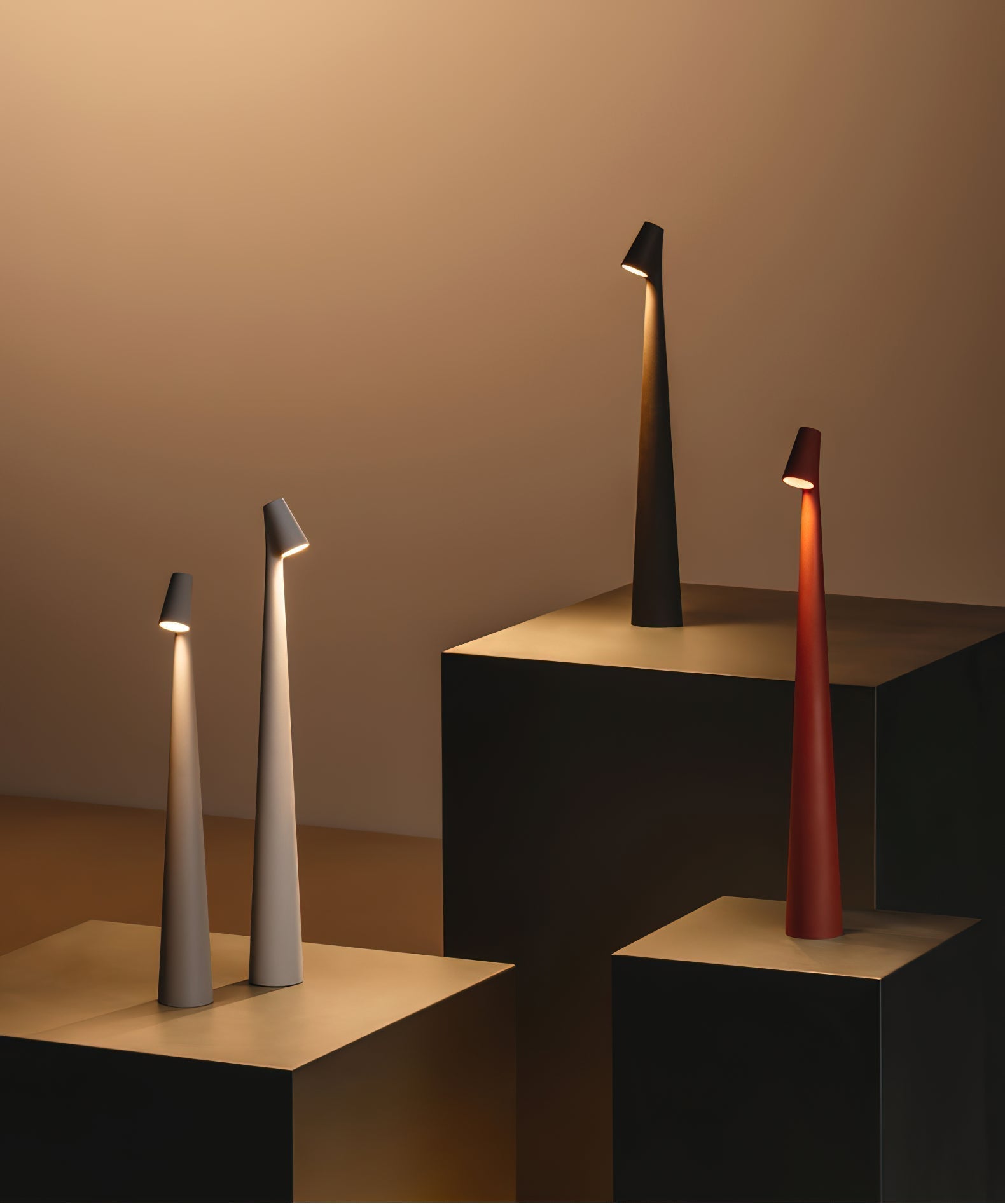 Nirerora Acrylic Minimalist Table Lamp