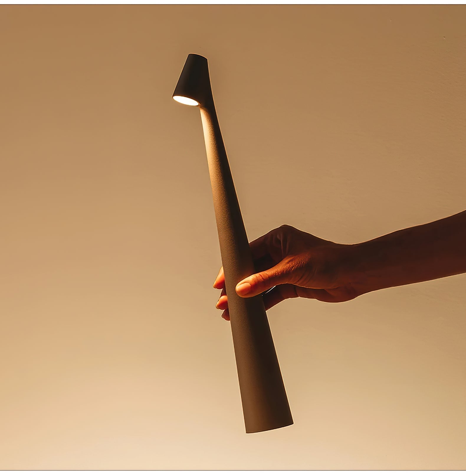 Nirerora Acrylic Minimalist Table Lamp
