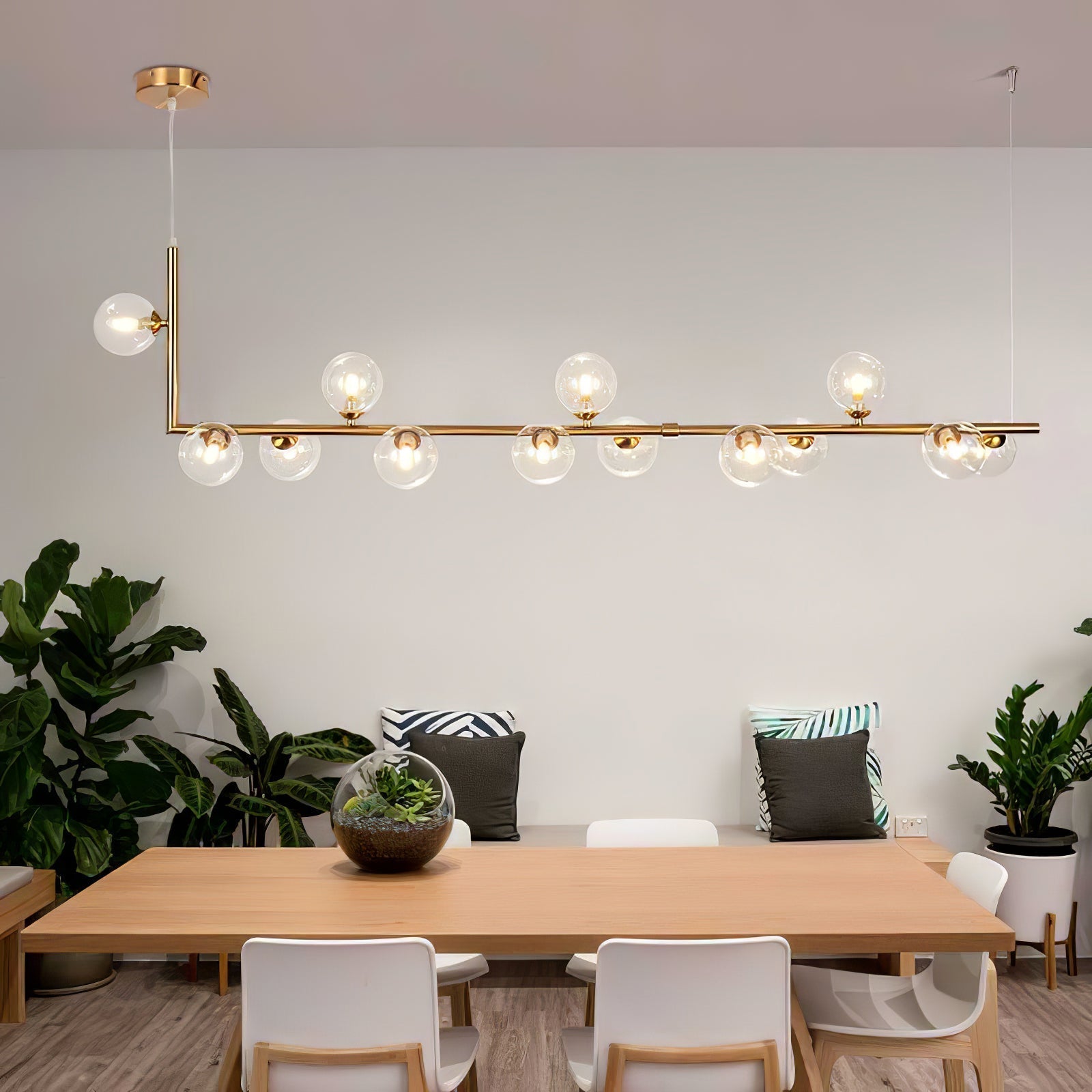 Moss Chandelier Glass with Black Steel Linear