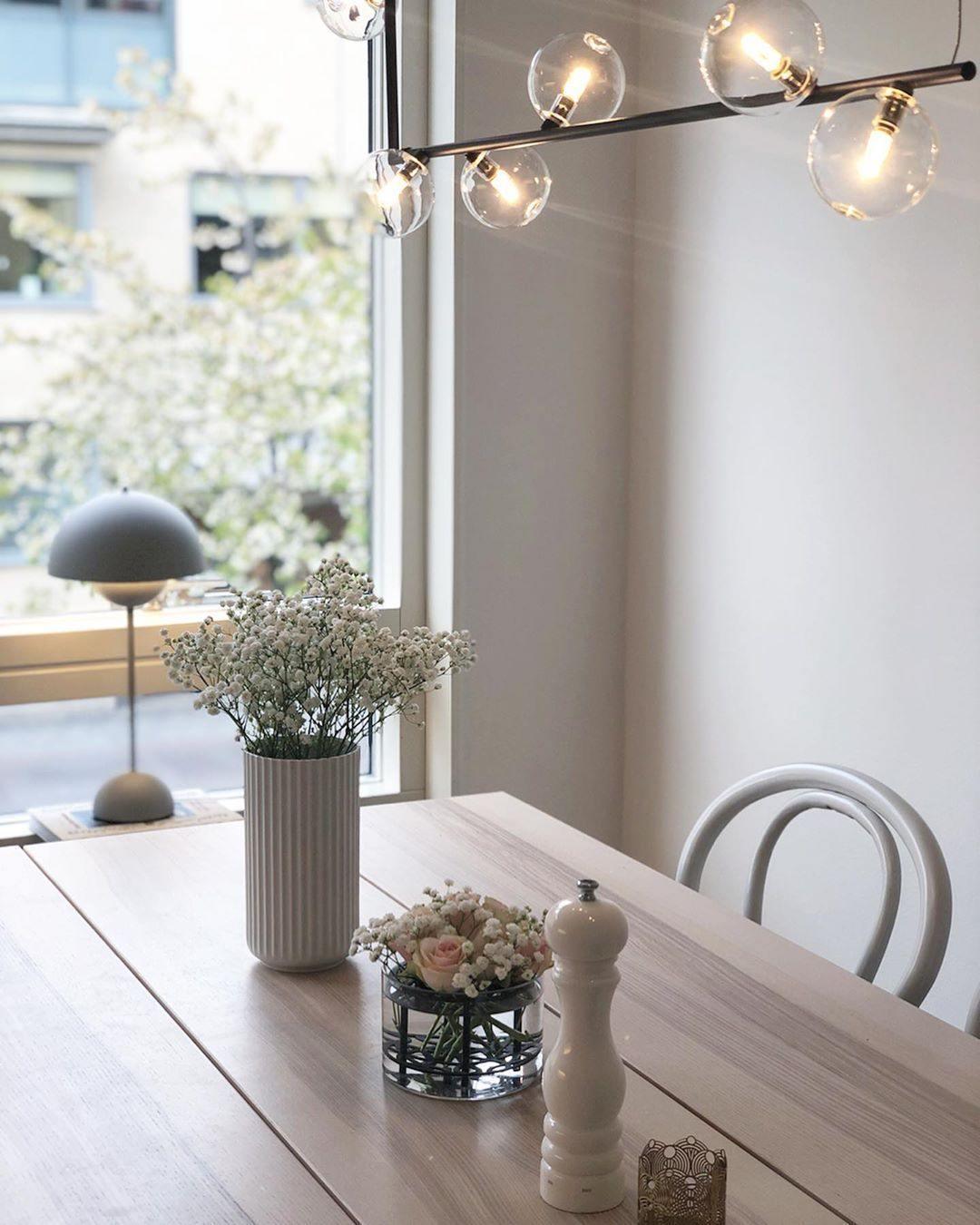 Moss Chandelier Glass with Black Steel Linear