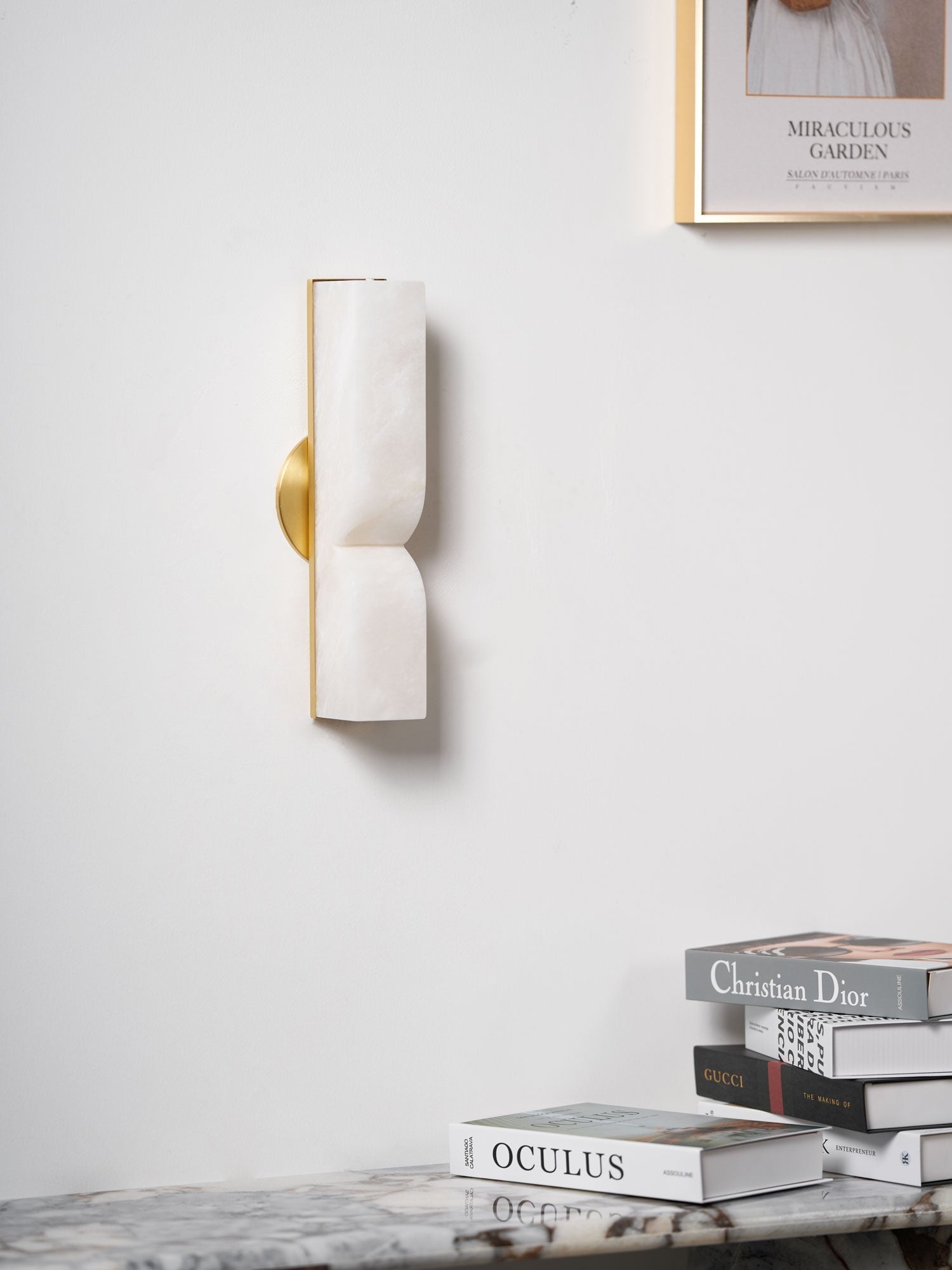 Niveelle Alabaster Rectangular Wall Lamp
