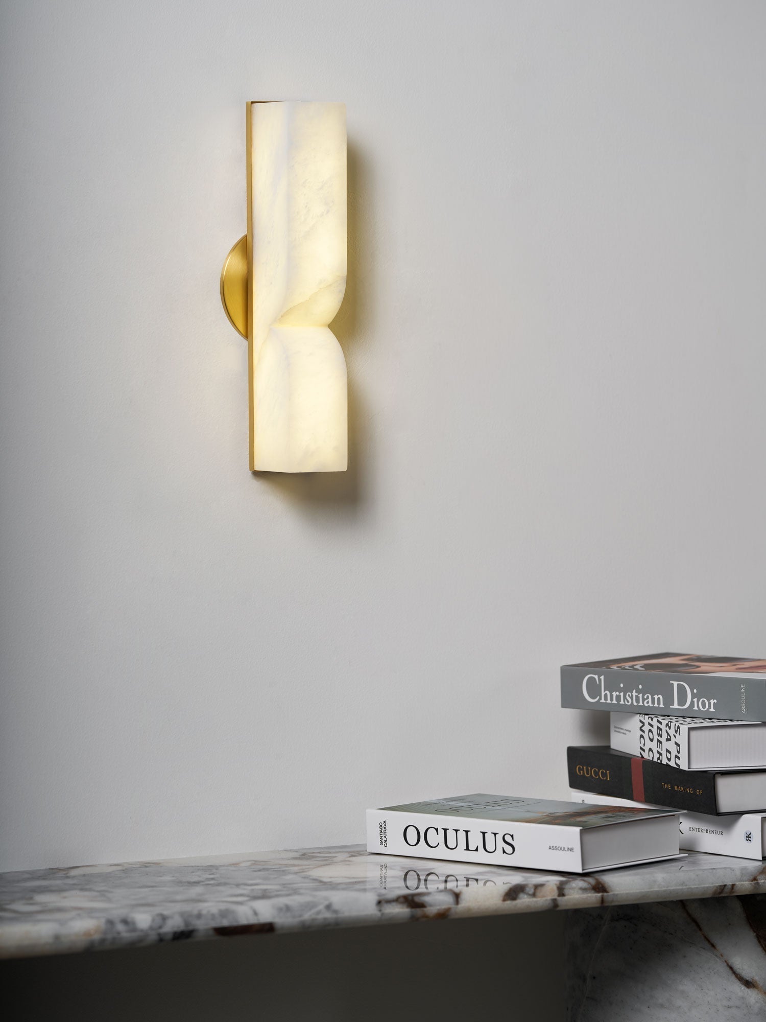 Niveelle Alabaster Rectangular Wall Lamp