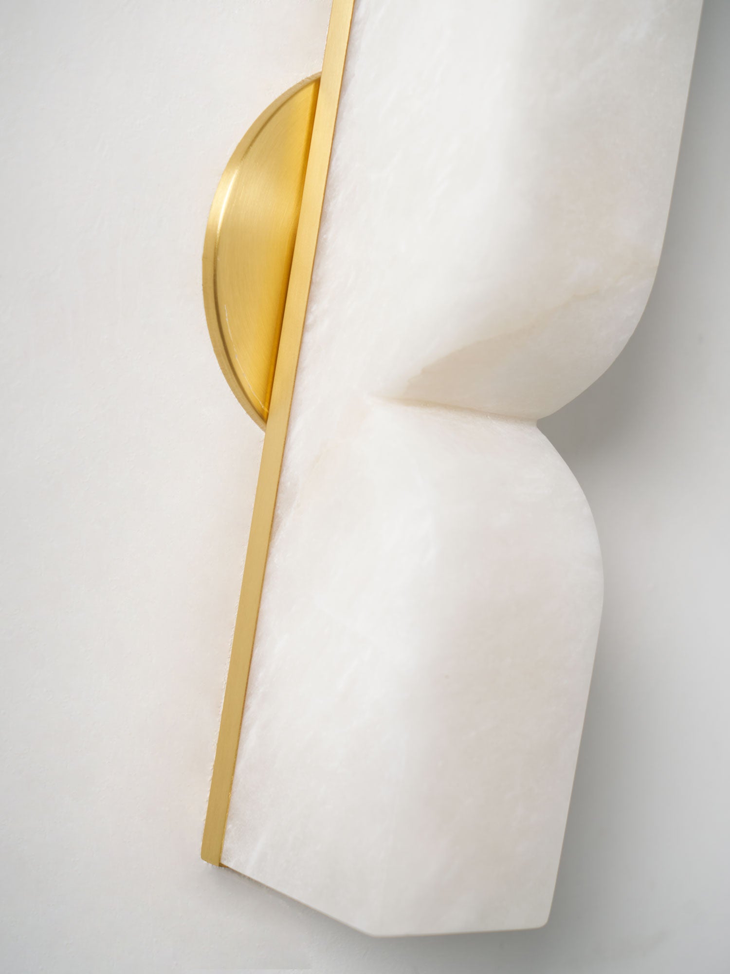 Niveelle Alabaster Rectangular Wall Lamp