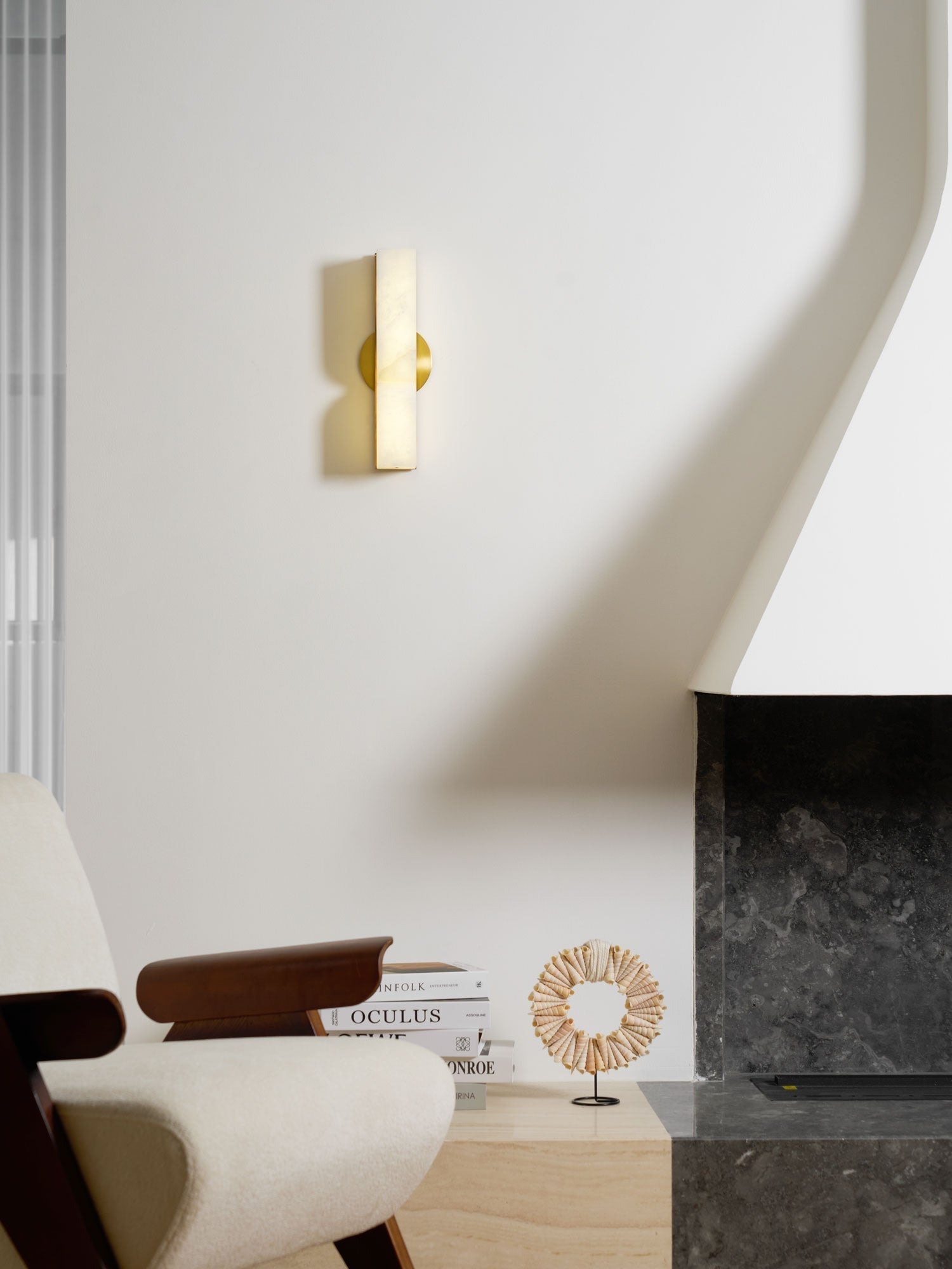 Niveelle Alabaster Rectangular Wall Lamp