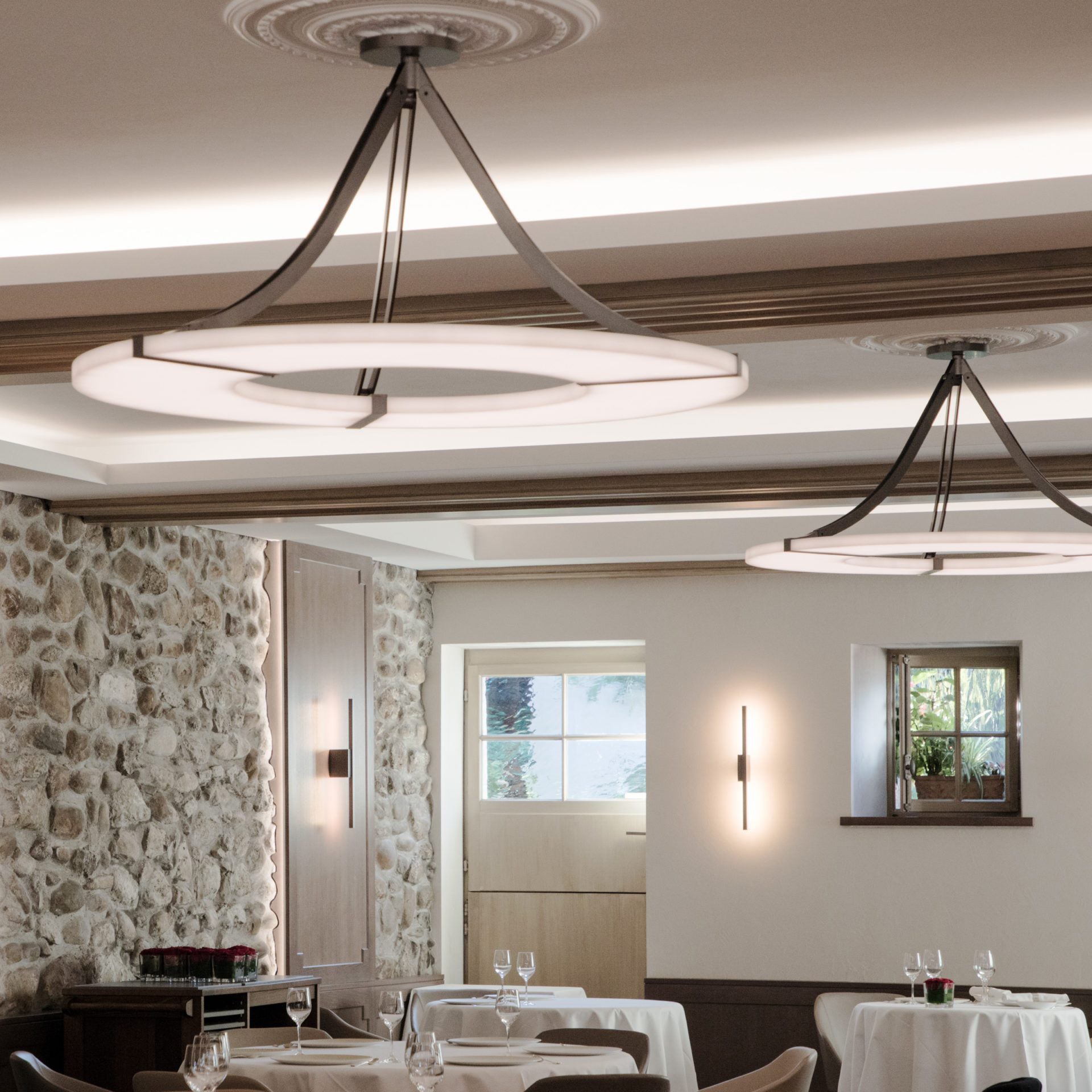 Faelor Alabaster Ring Pendant Light