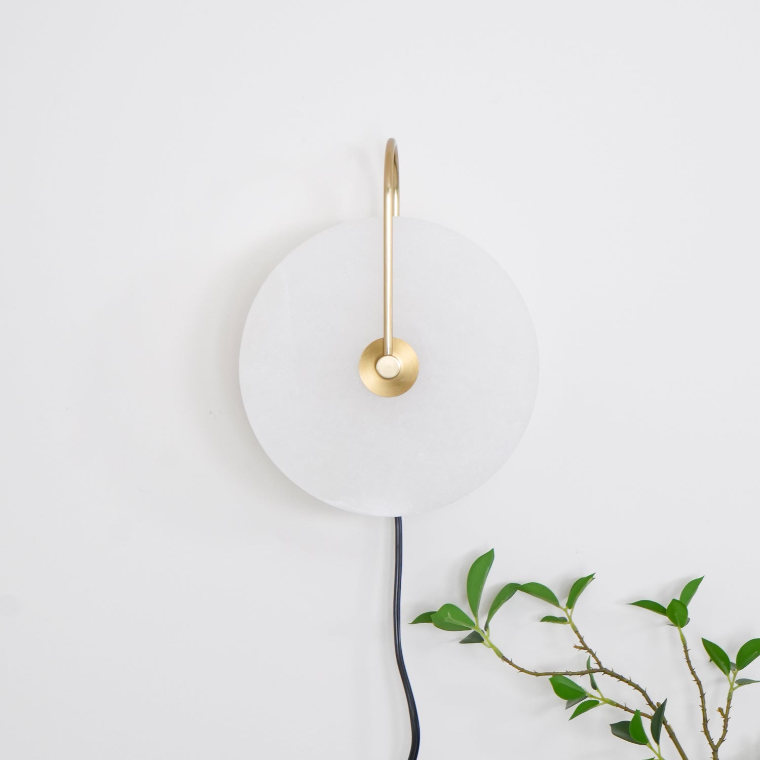 Ceraeyra Alabaster Globe Wall Light