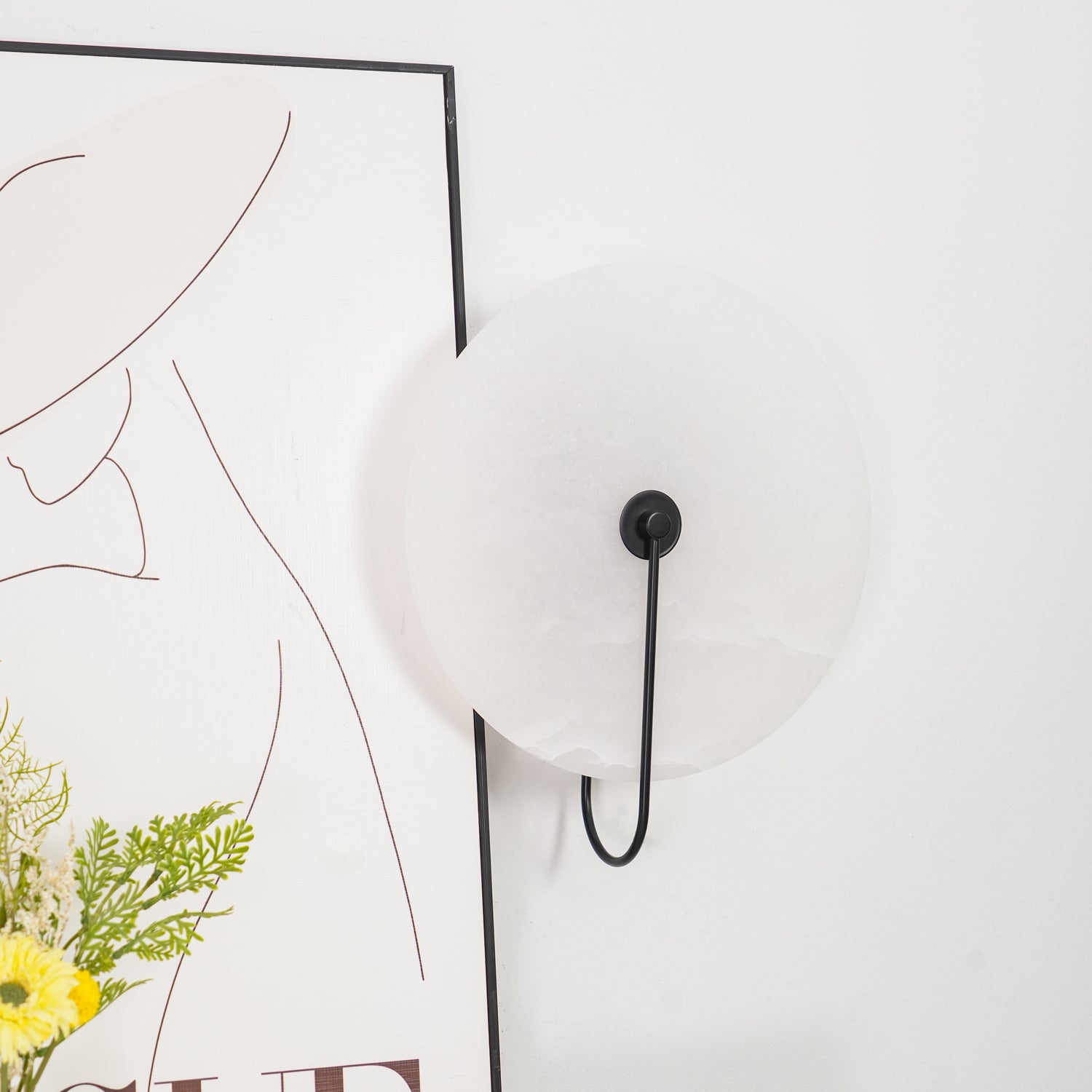 Ceraeyra Alabaster Globe Wall Light - Neutral Decor