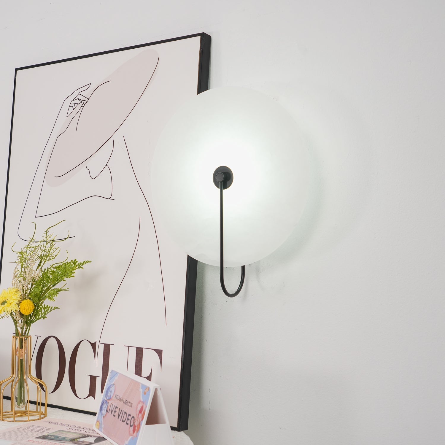 Ceraeyra Alabaster Globe Wall Light - Neutral Decor