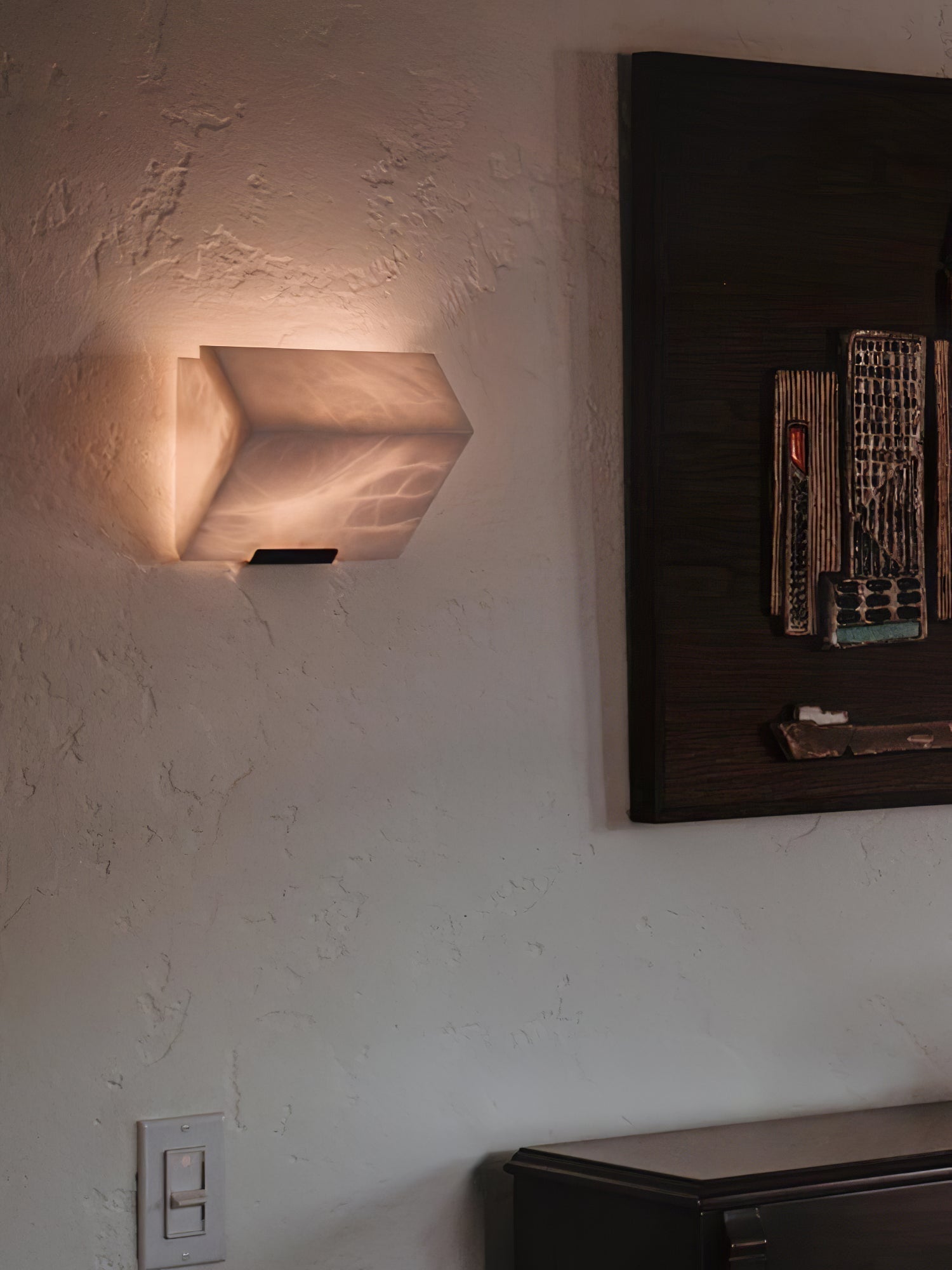 Niviella Alabaster Staircase Plug-in Wall Lamp