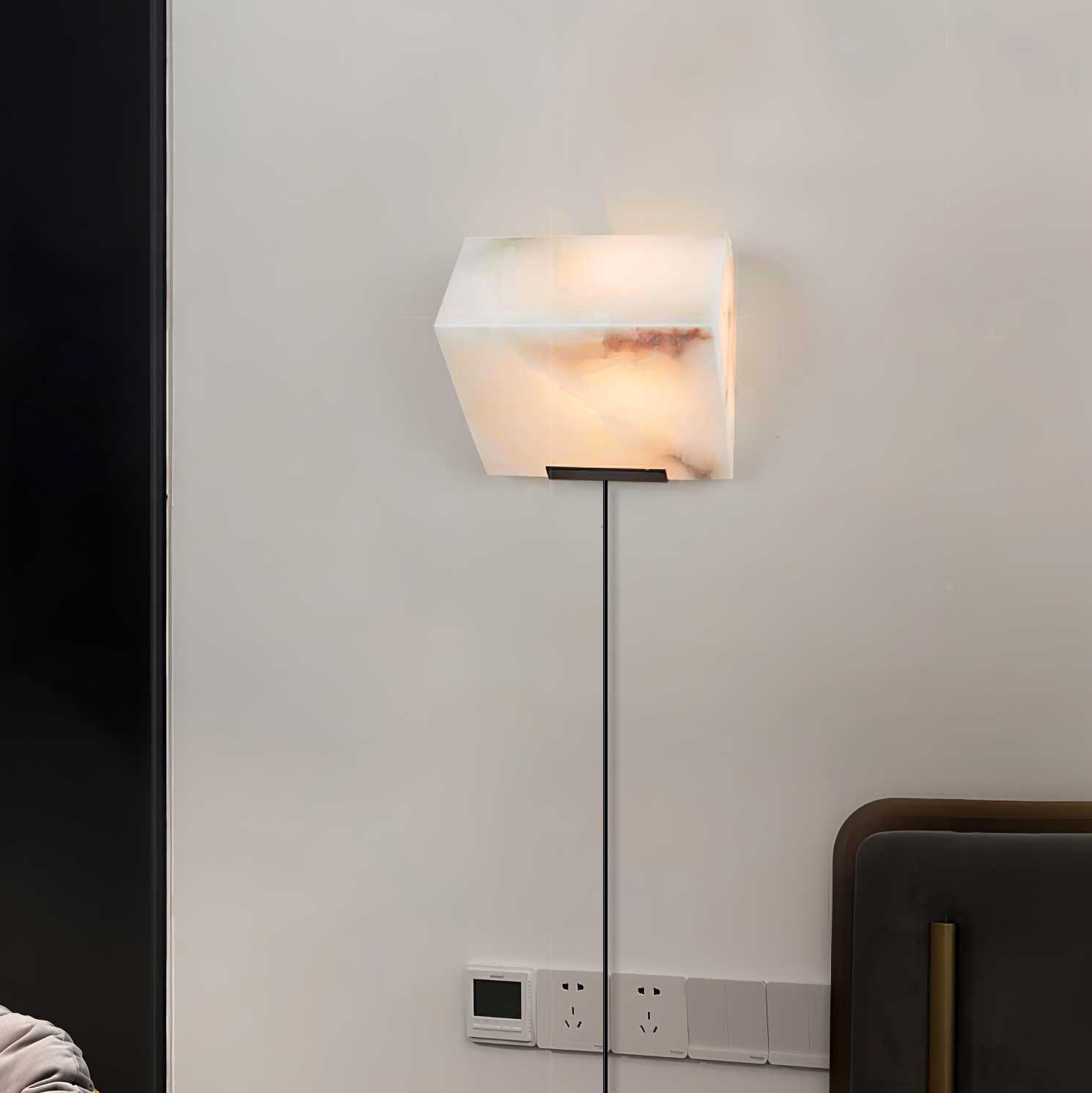 Niviella Alabaster Staircase Plug-in Wall Lamp
