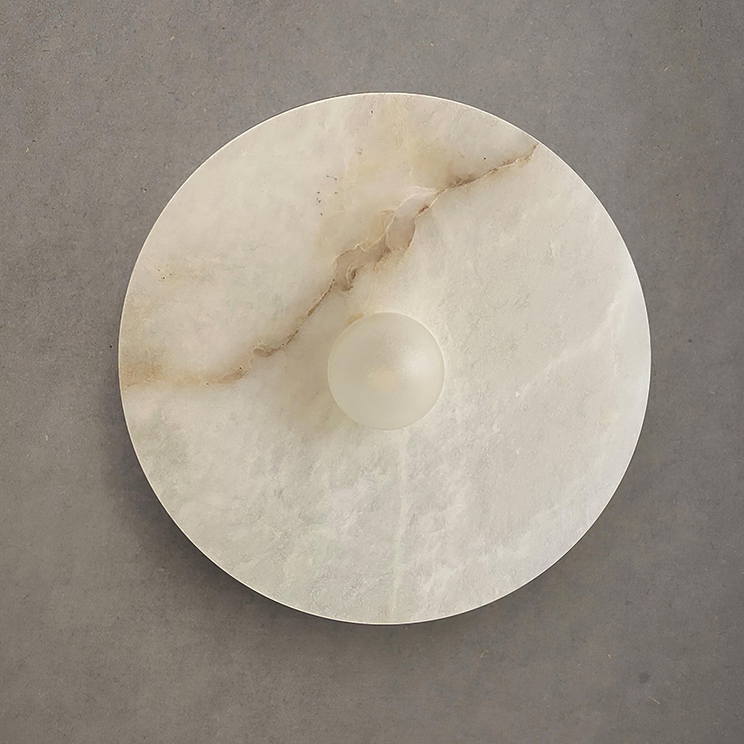 Nivaenne Core Alabaster Wall Lamp