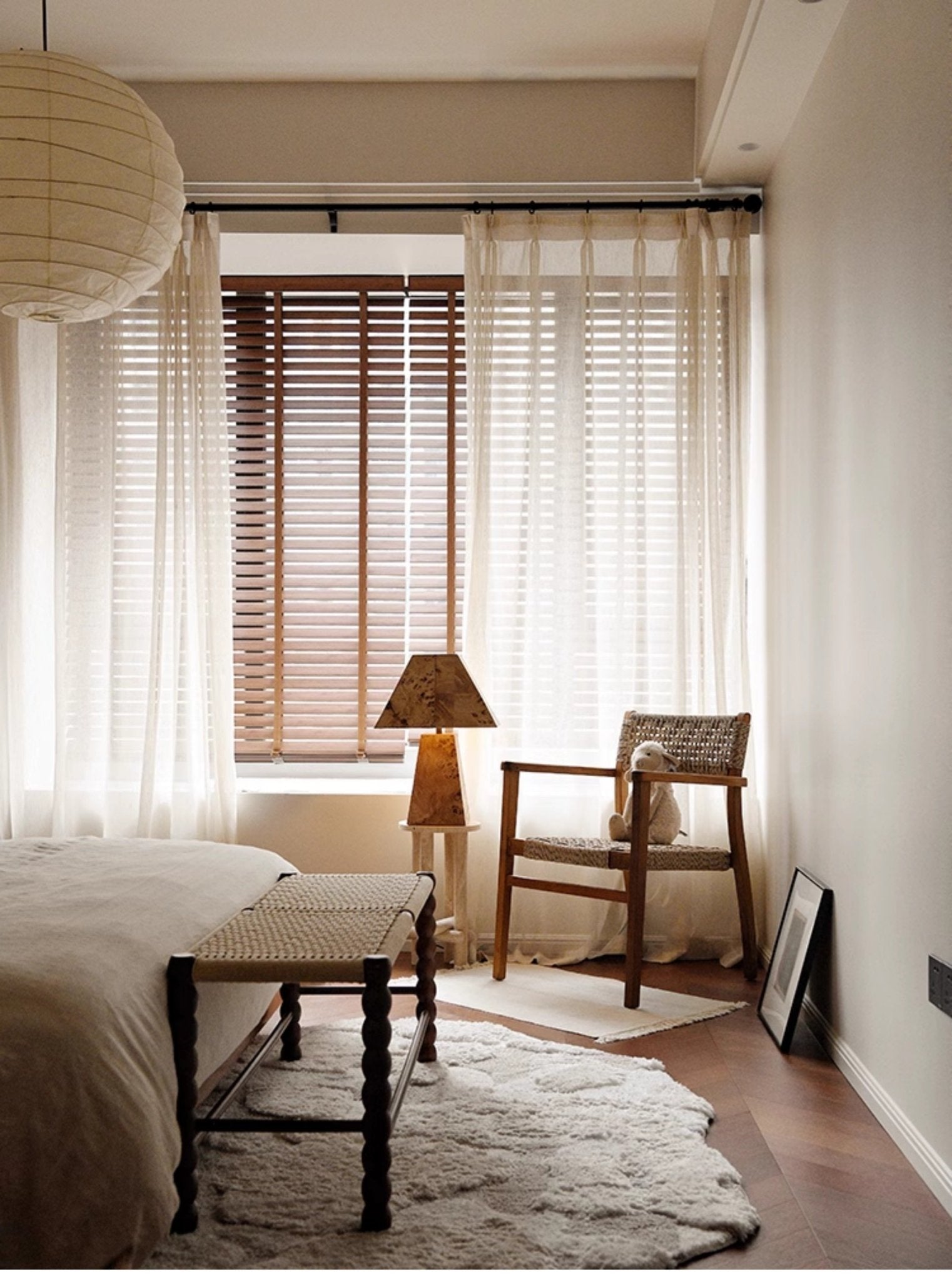 Velarine Table Lamp