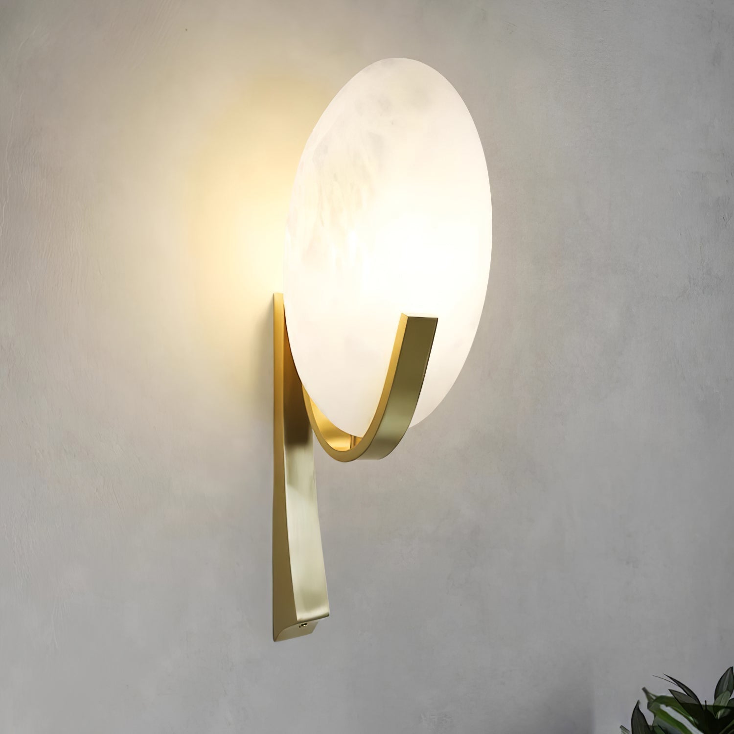 Avey Modern Alabaster Plug Wall Lamp