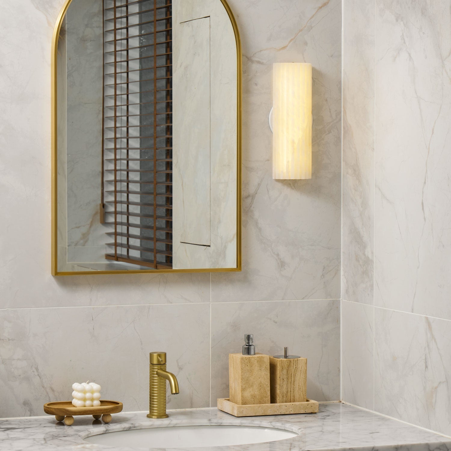 Orcarion Alabaster Wall Light