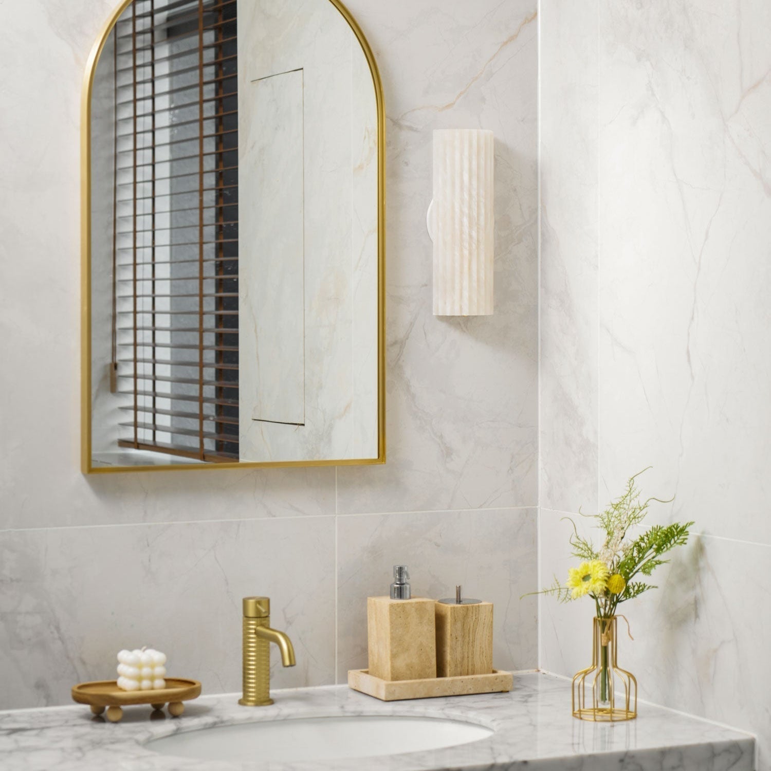 Orcarion Alabaster Wall Light