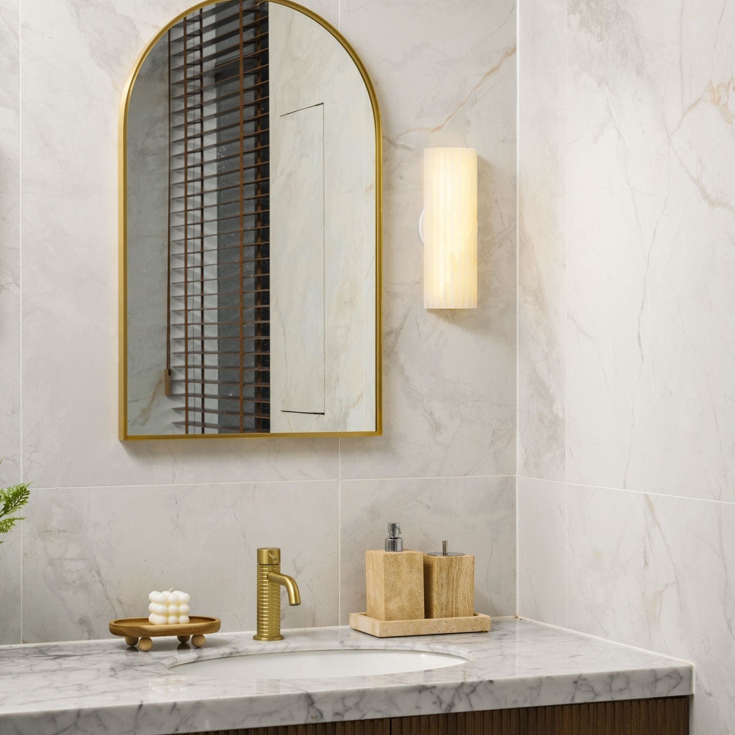 Orcarion Alabaster Wall Light