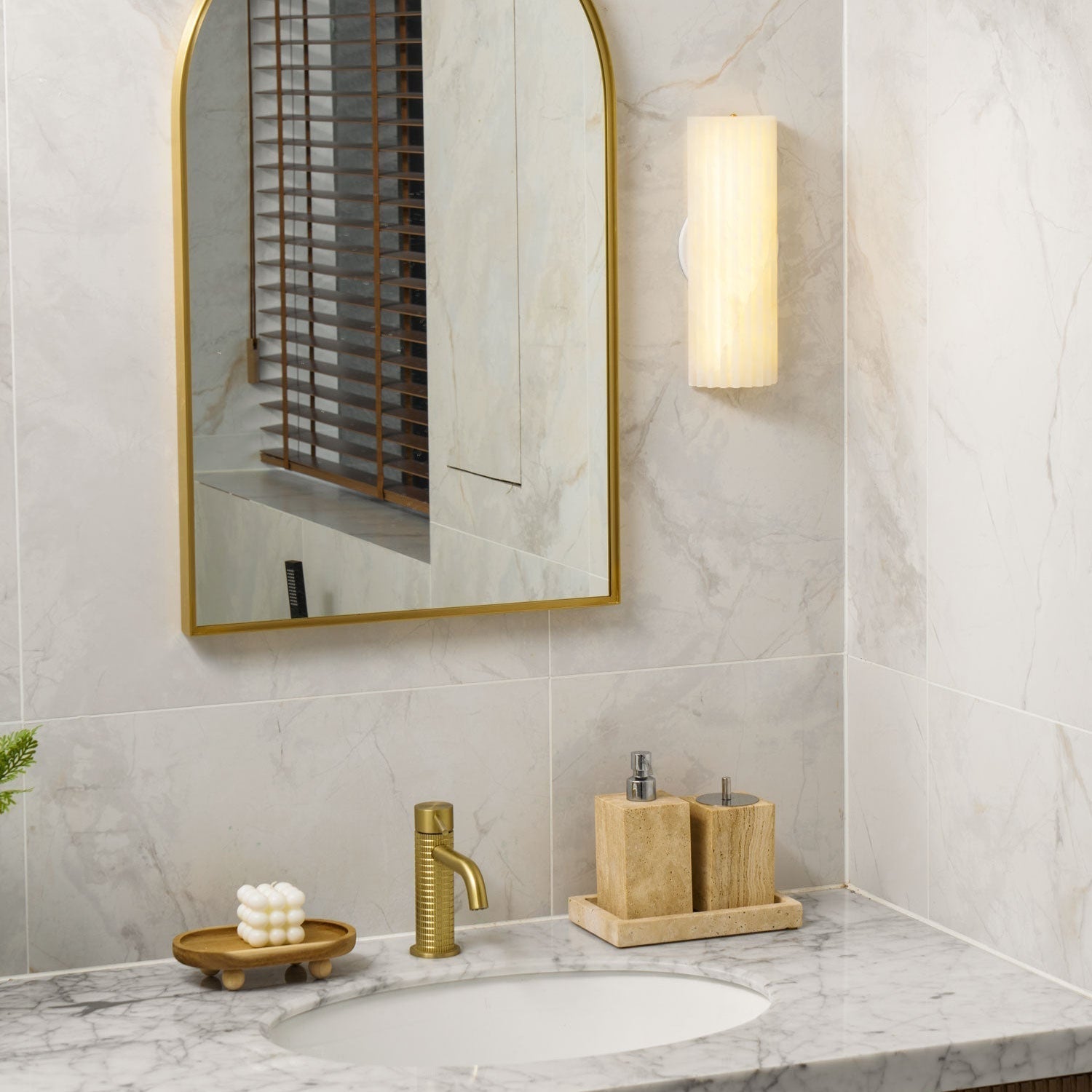 Orcarion Alabaster Wall Light