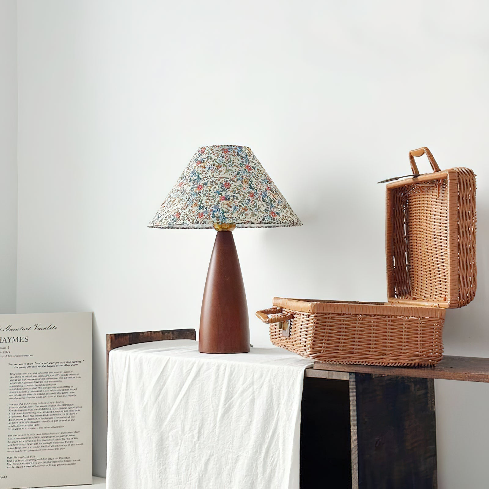Ber Vintage Wood Table Lamp