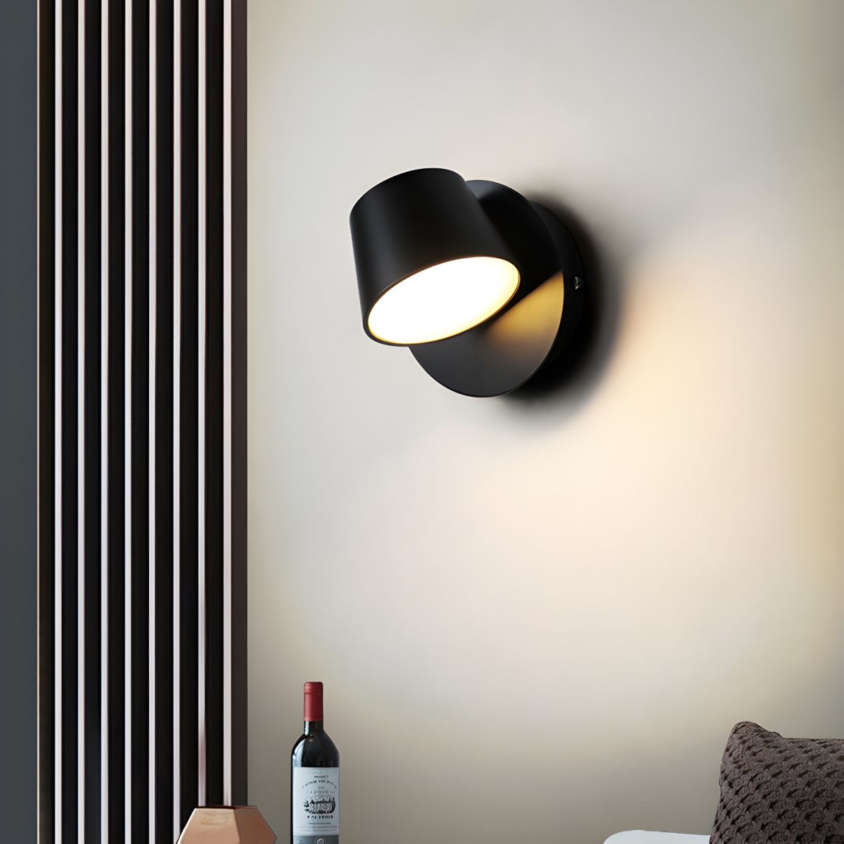 Aurlaeir Adjustable Plug-in Wall Lamp