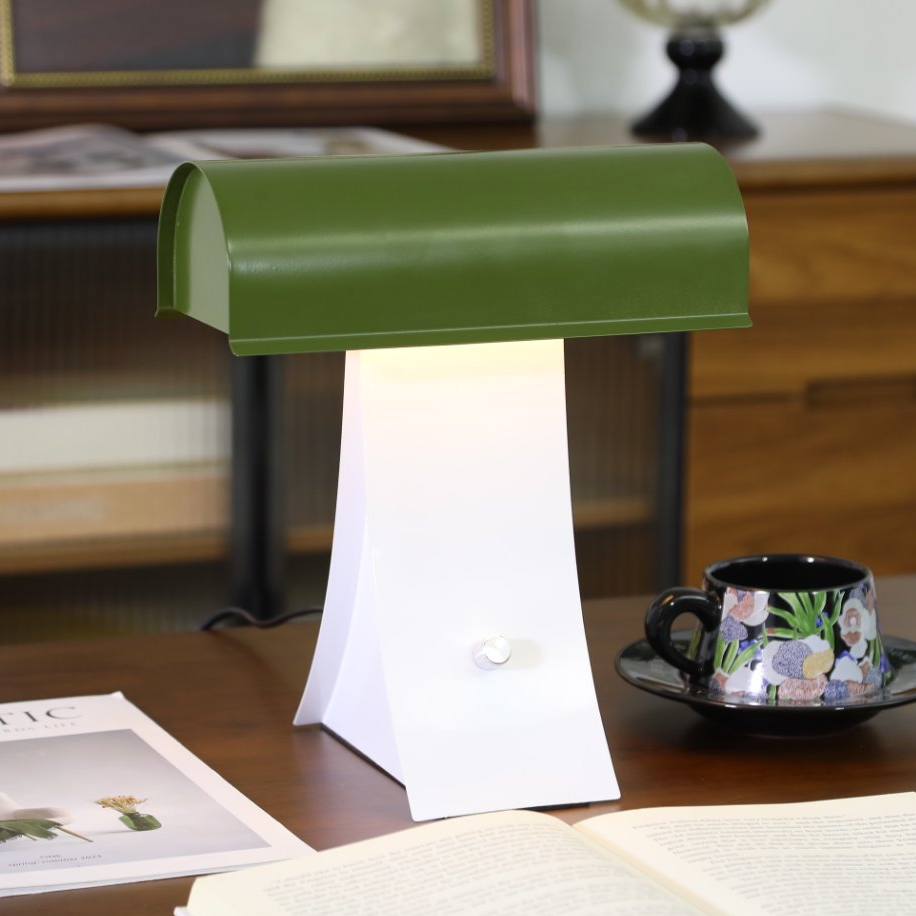 Noirvian Table Lamp