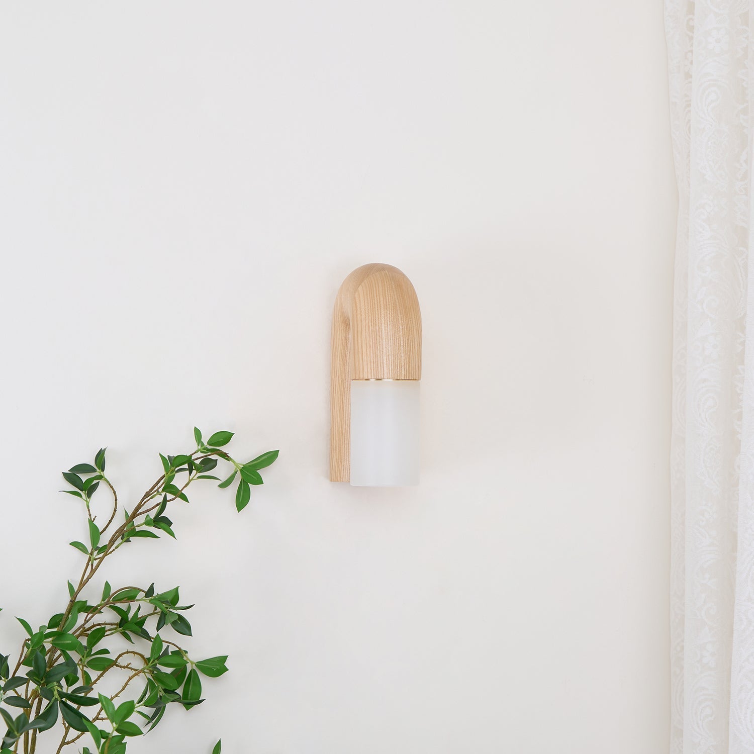 King Modern Minimalist Wood Wall Lamp