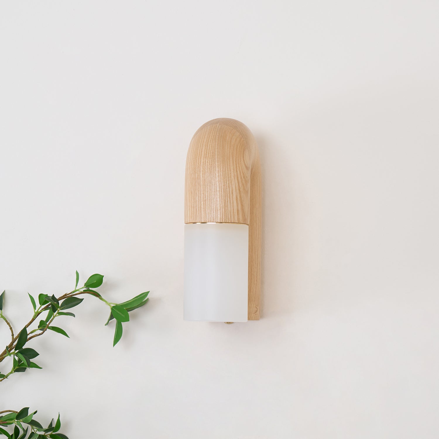 King Modern Minimalist Wood Wall Lamp