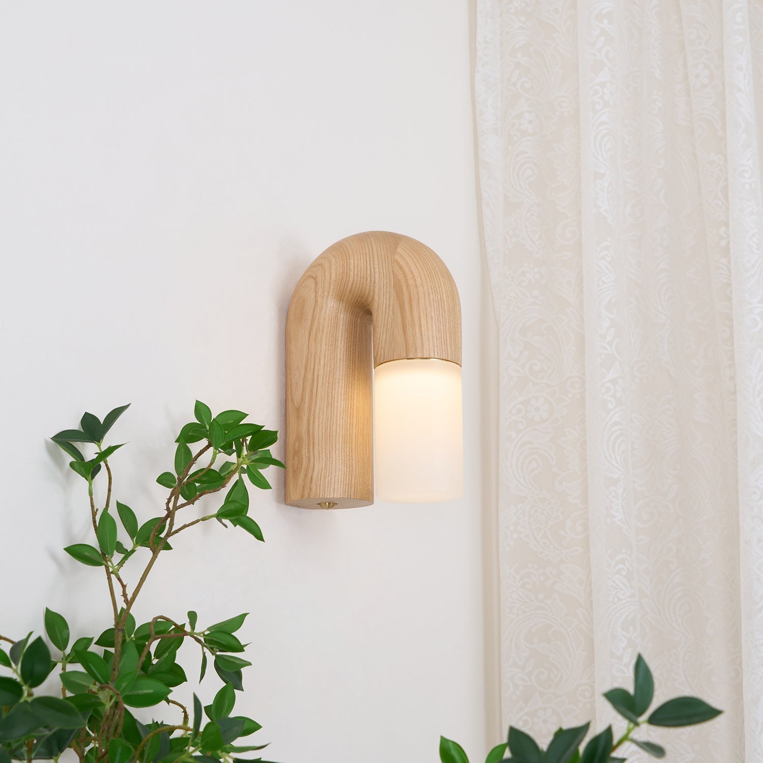 King Modern Minimalist Wood Wall Lamp